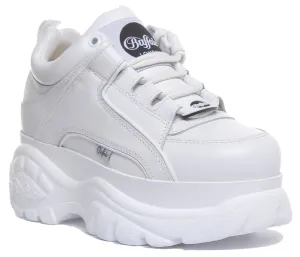 Chaussures Buffalo 1339-14 2.0 Plateforme Entraîneur en Blanc