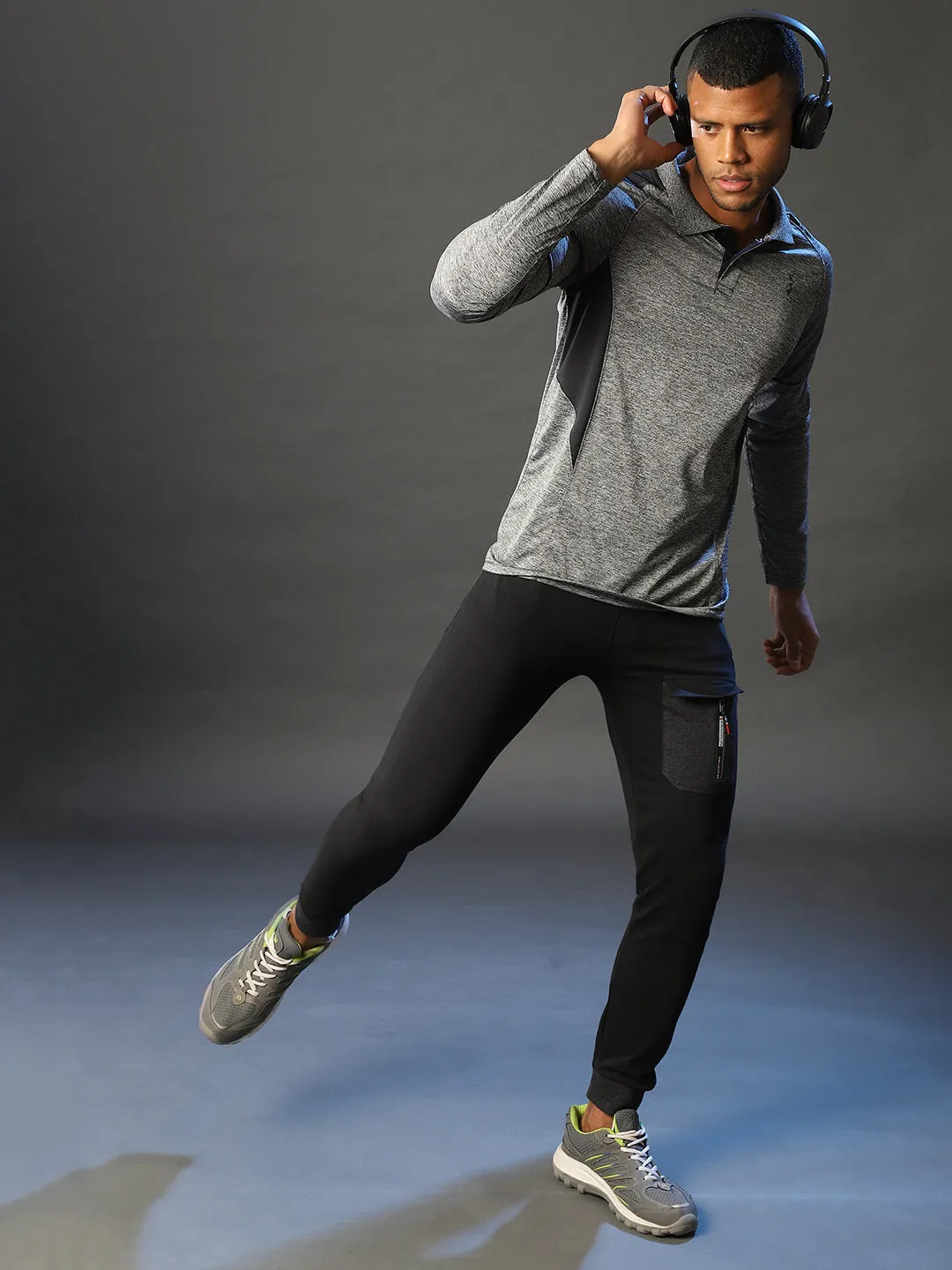 Campus Sutra Self Design Men Polo Neck Grey Sports T-Shirt