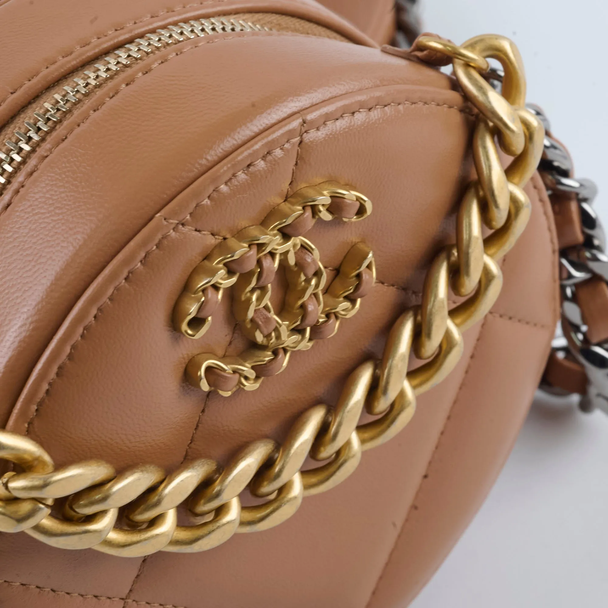 Chanel 19 Round Clutch Lambskin Tan