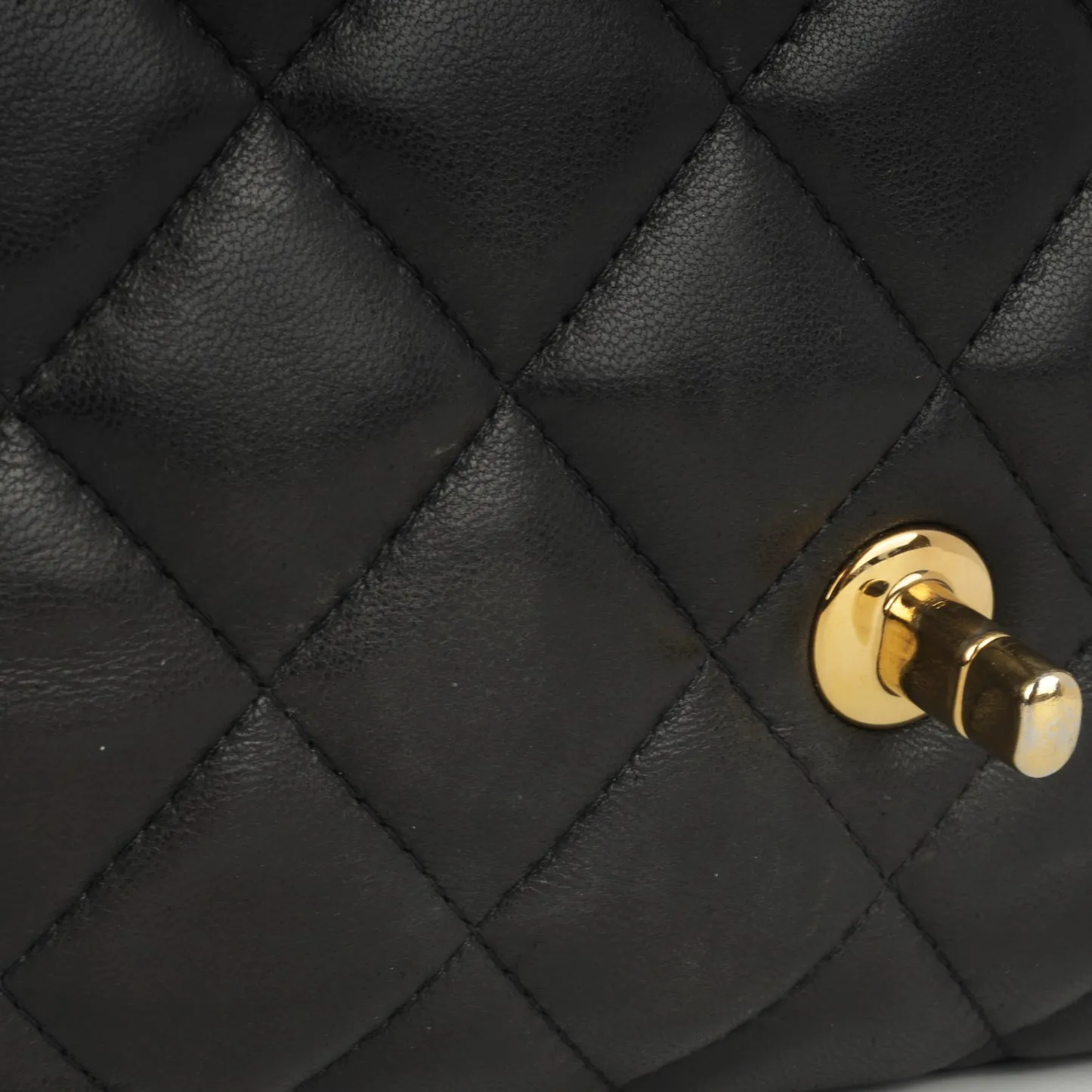 Chanel - Classic Flap Bag - Maxi - Black Lambskin CGHW - 2010 - Pre-Loved