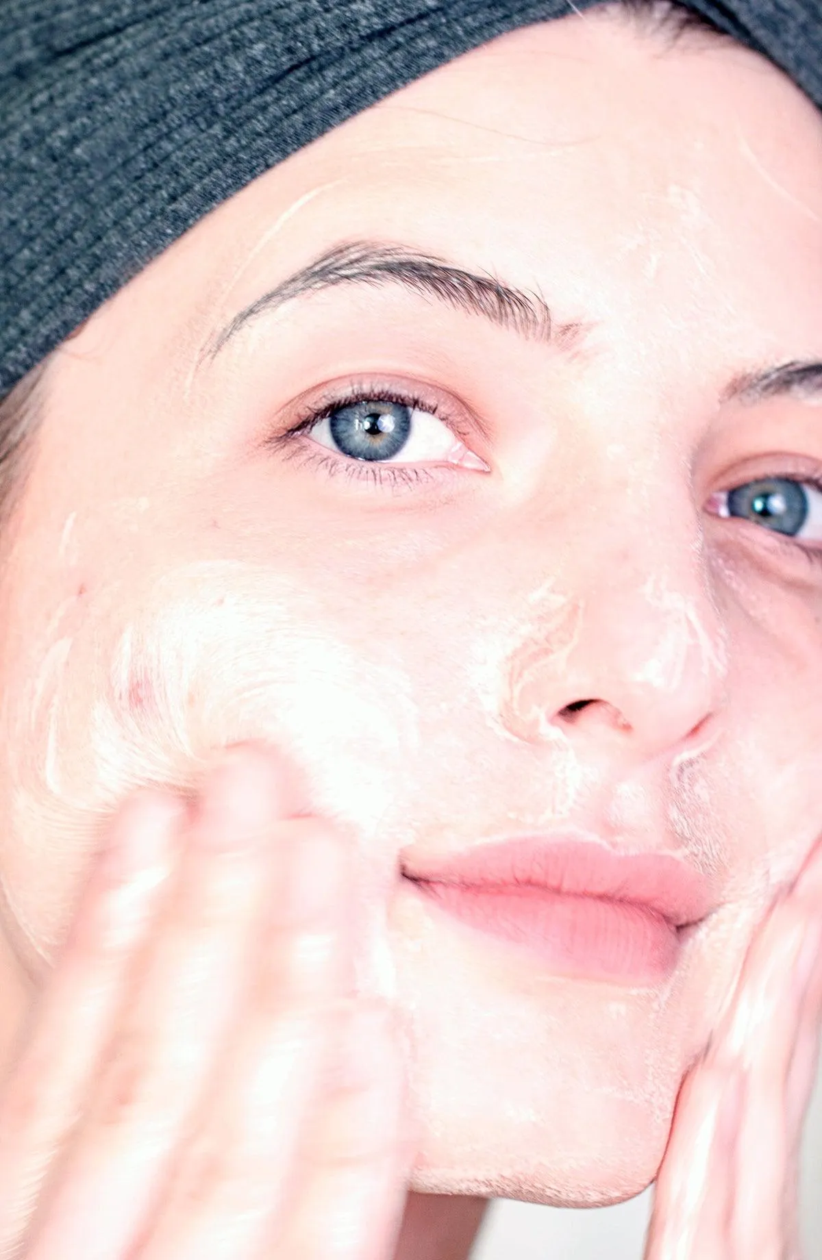 a tinted moisturizer,bubble moisturizer