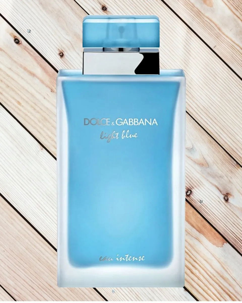 D&G LIGHT BLUE EAU INTENSE pour Femme floral-perfume-women-glass