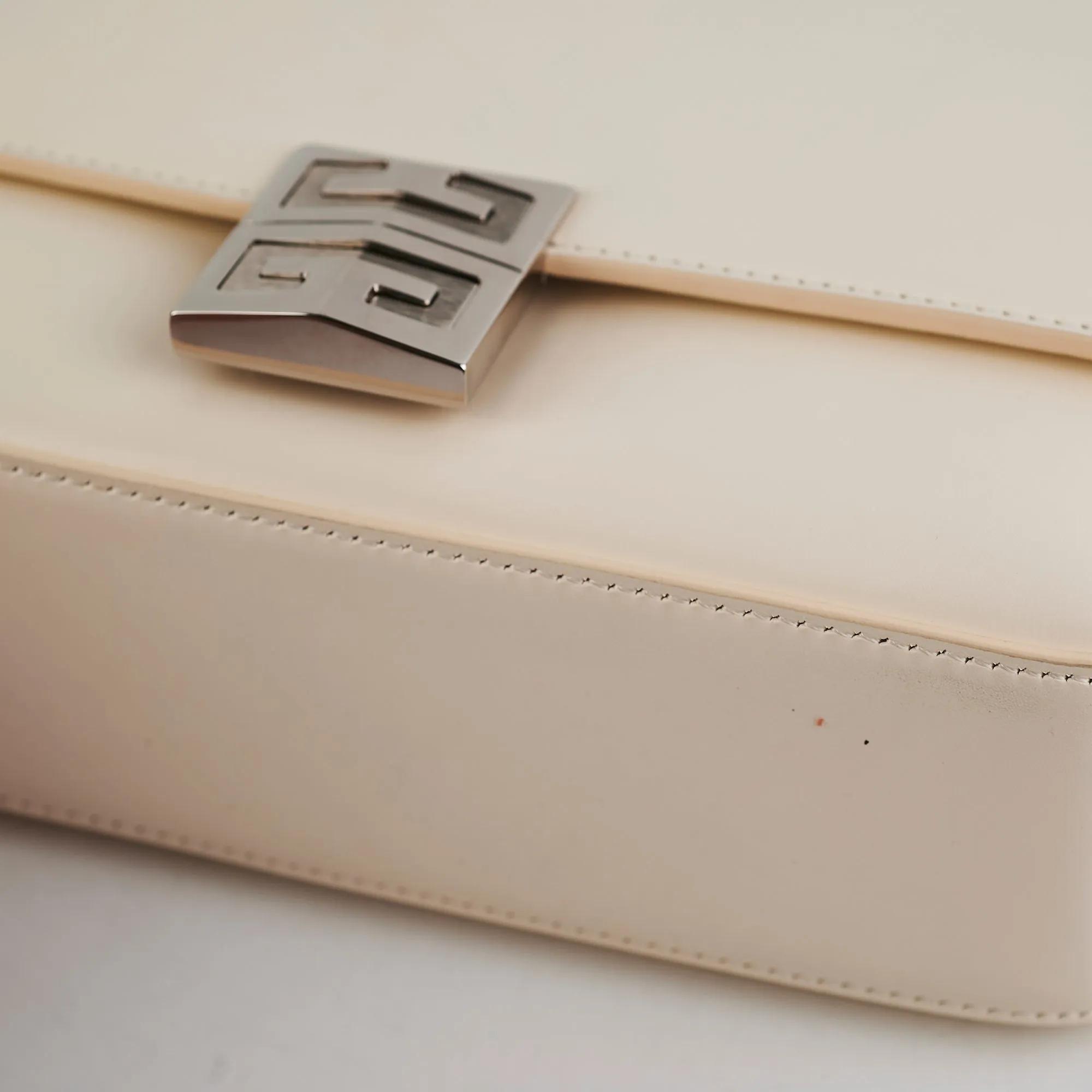 Givenchy 4G Medium Bag White