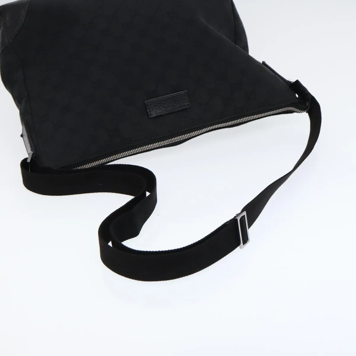 Gucci Gg Canvas  Canvas Shoulder Bag ()