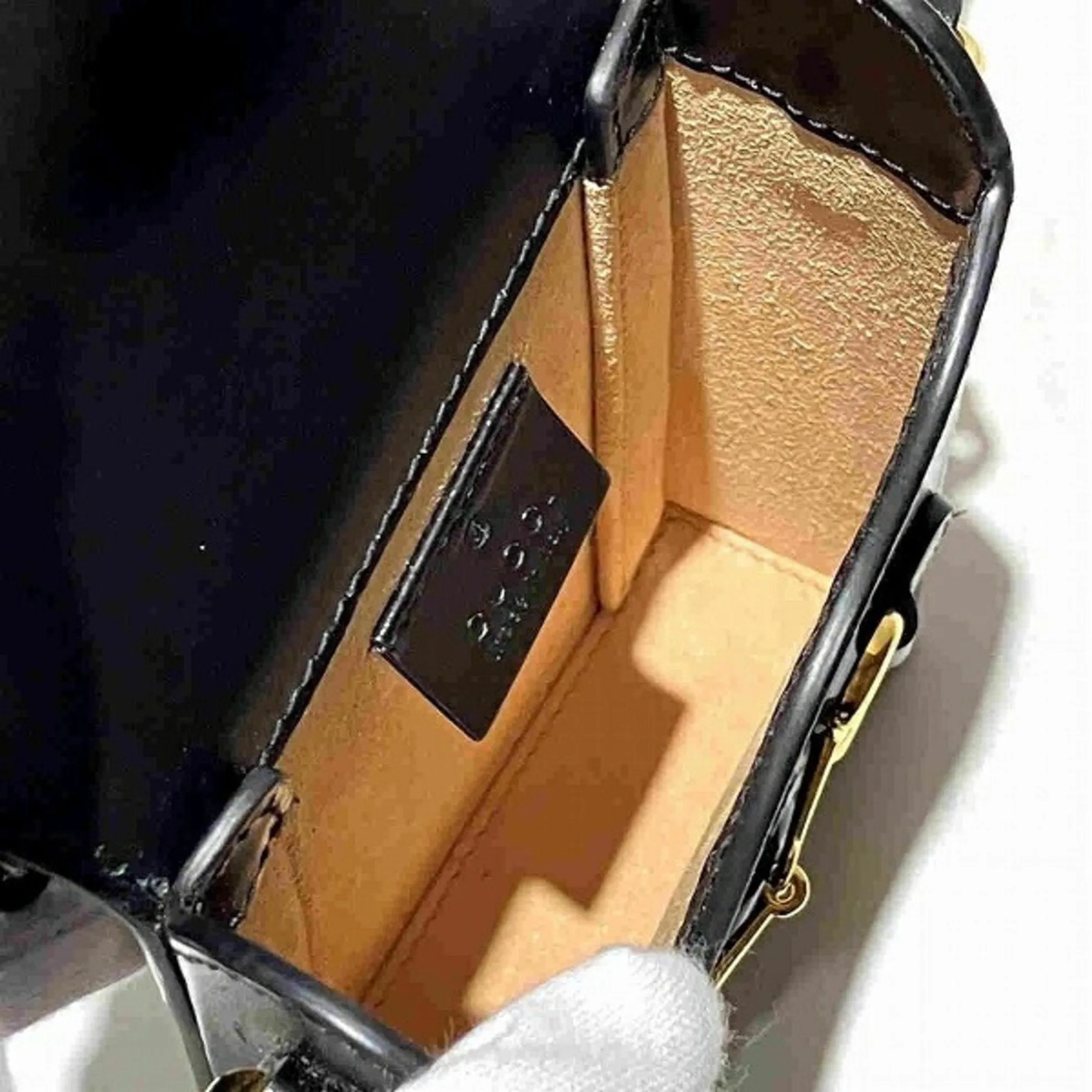 Gucci   Leather Shoulder Bag (Pre-Owned)