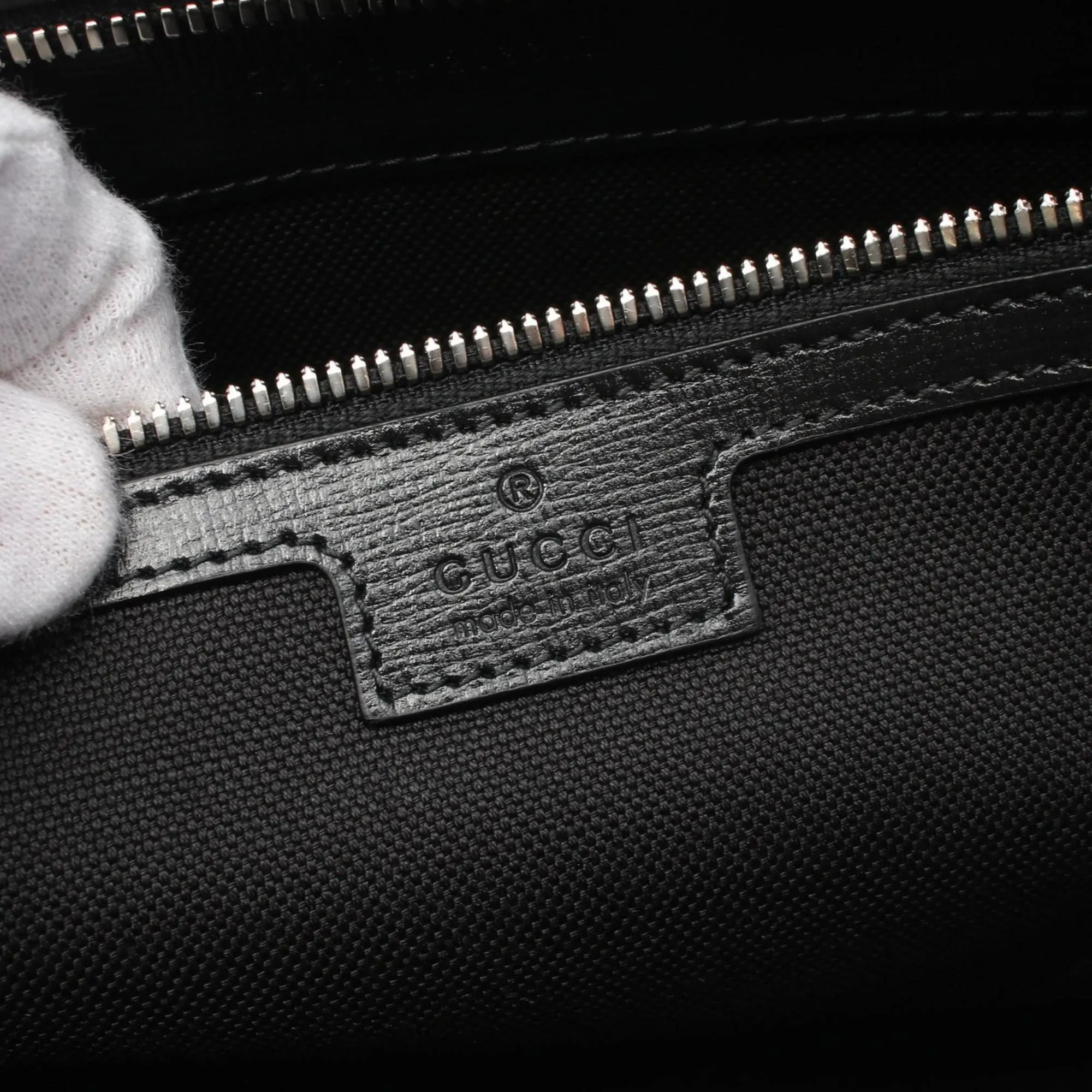 Gucci   Pvc Coated Canvas Leather Shoulder Bag (Pre-Owned)