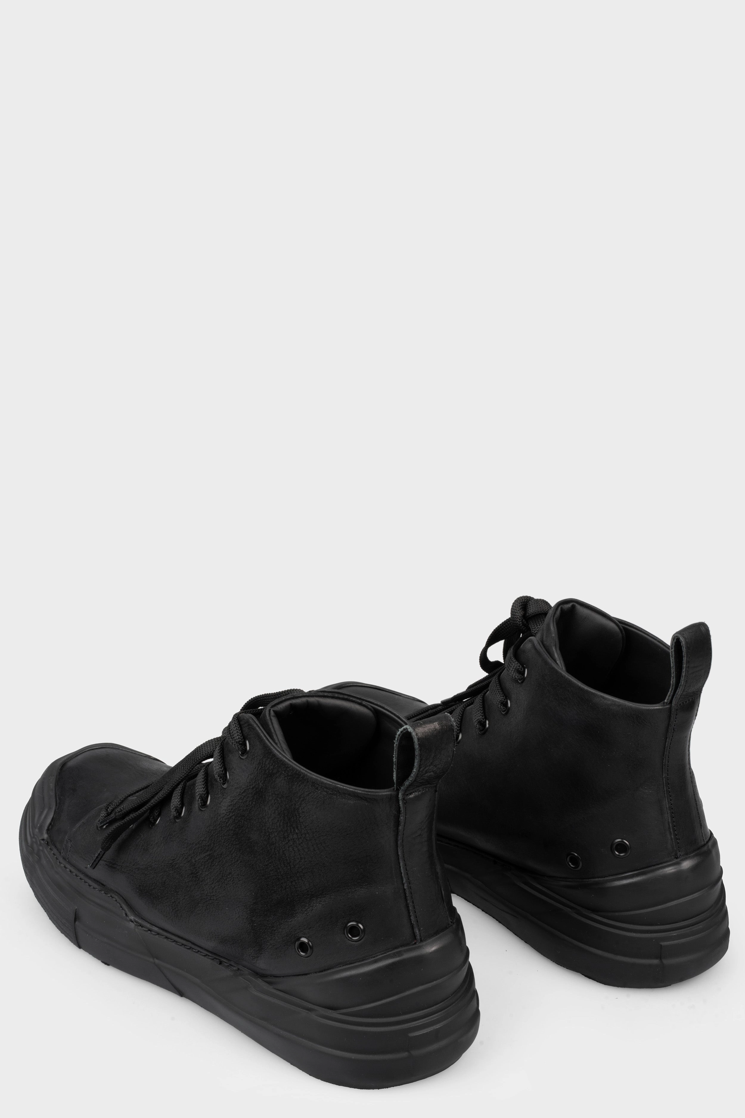 High top laced leather sneakers