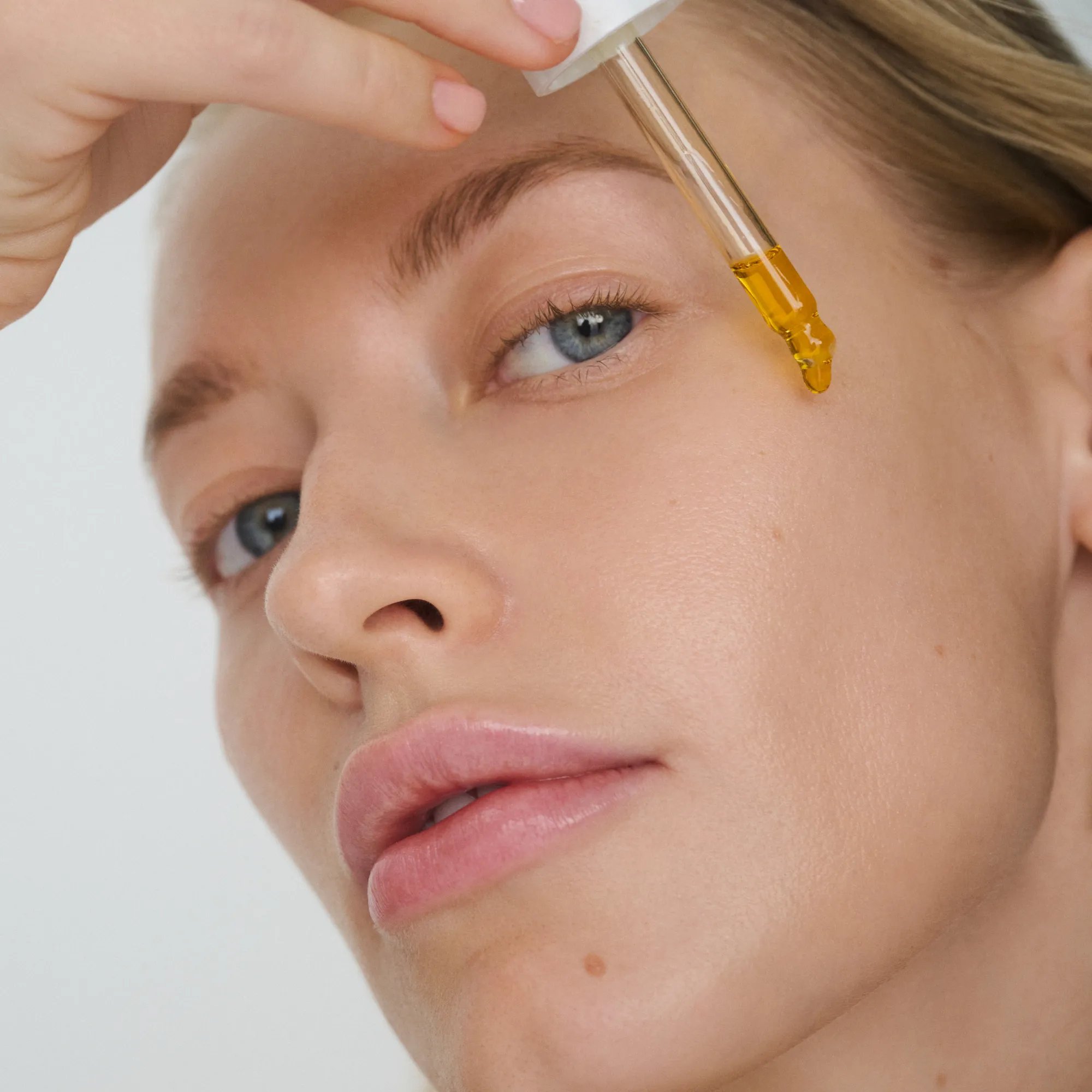 a tinted moisturizer,bubble moisturizer