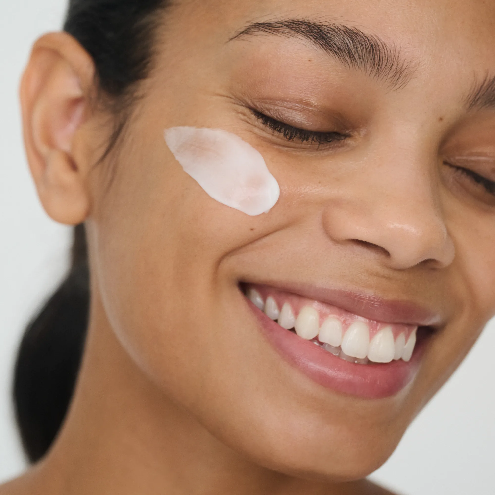 a tinted moisturizer,bubble moisturizer