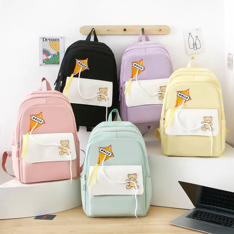 Large capacity, lightweight and light casual backpack 