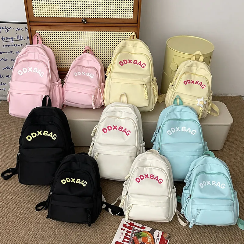 Lightweight backpack for students 