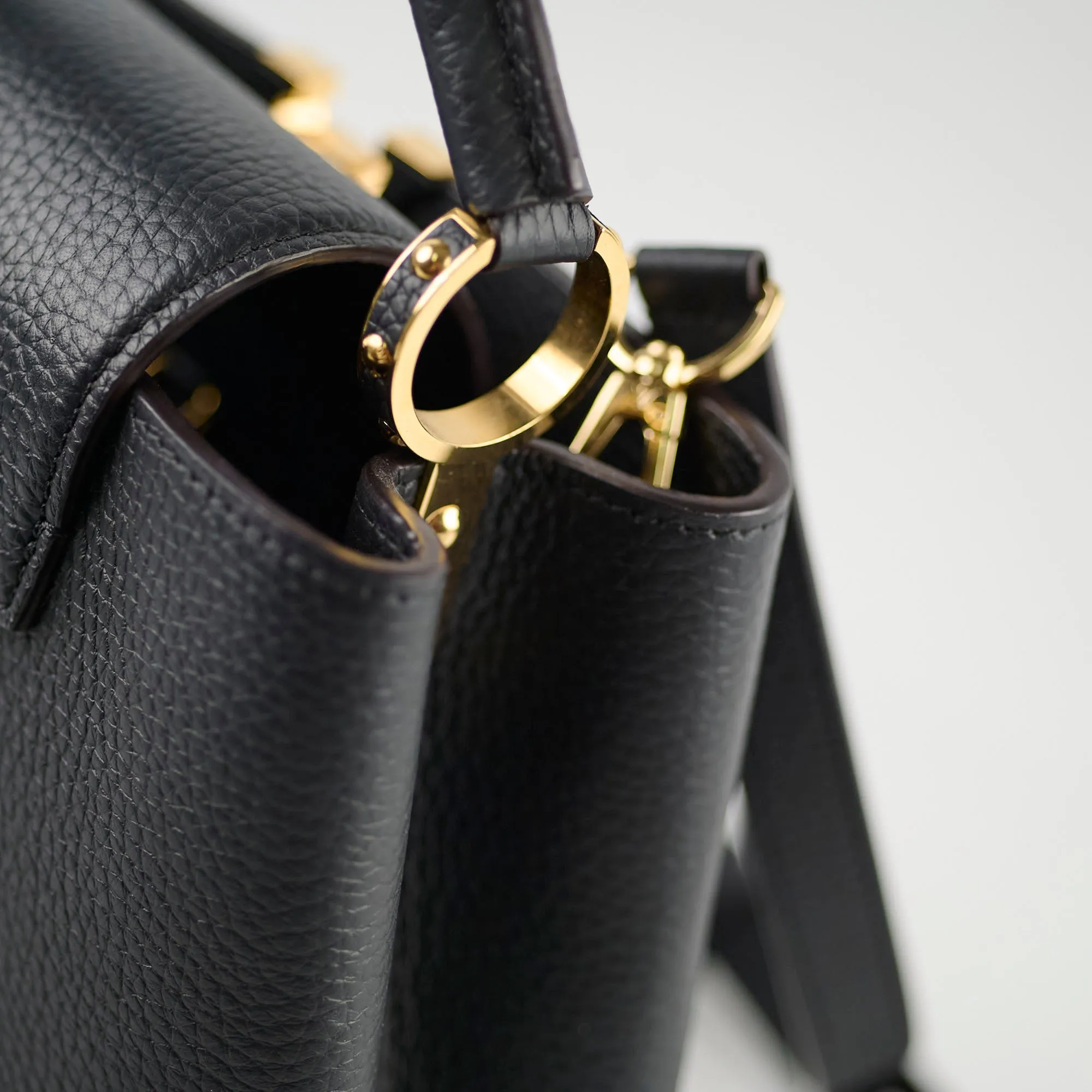 Louis Vuitton Capucines BB Black