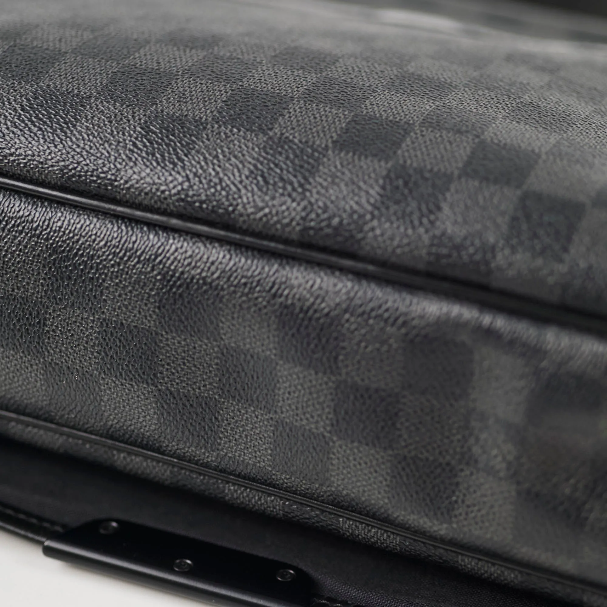 Louis Vuitton Damier Graphite MM