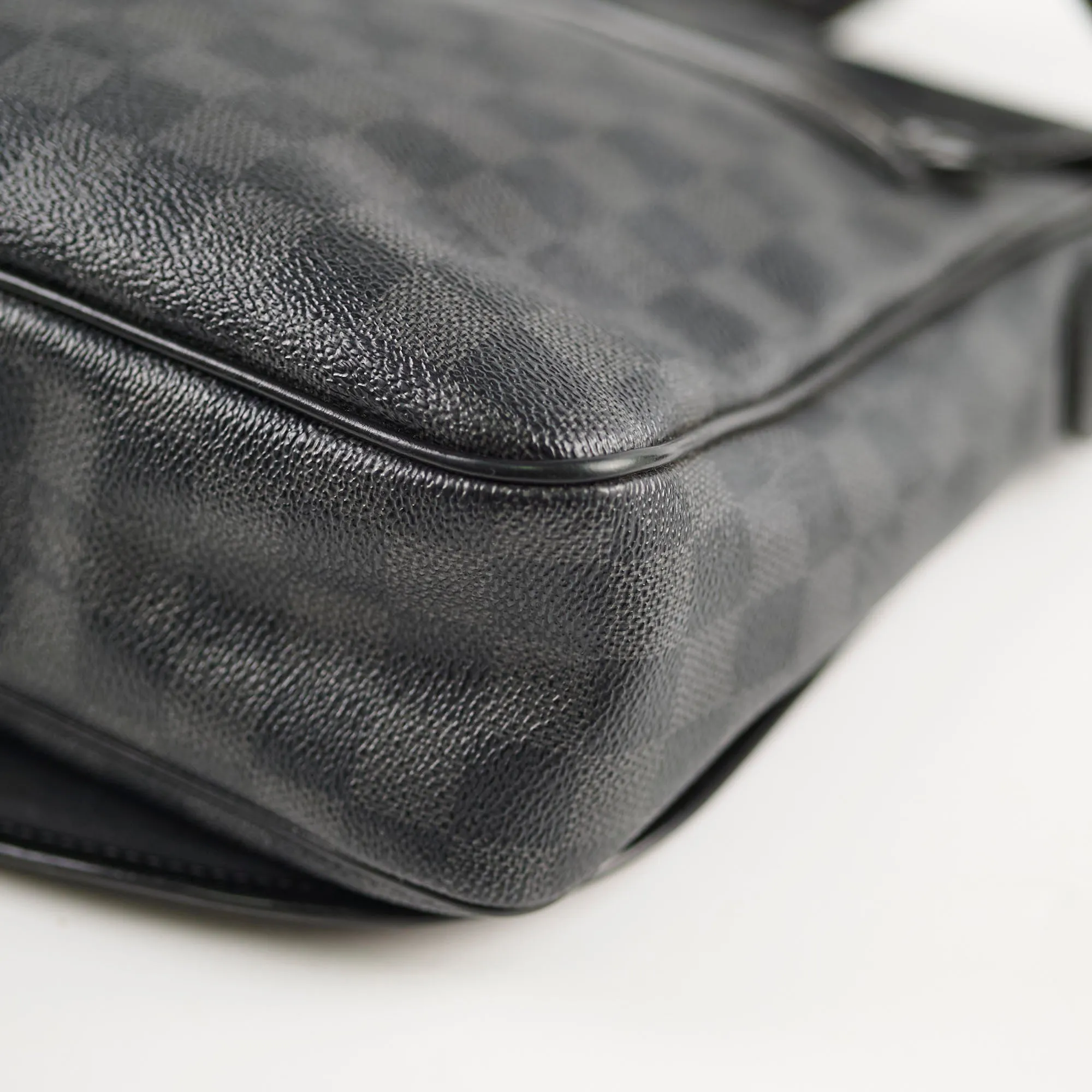 Louis Vuitton Damier Graphite MM