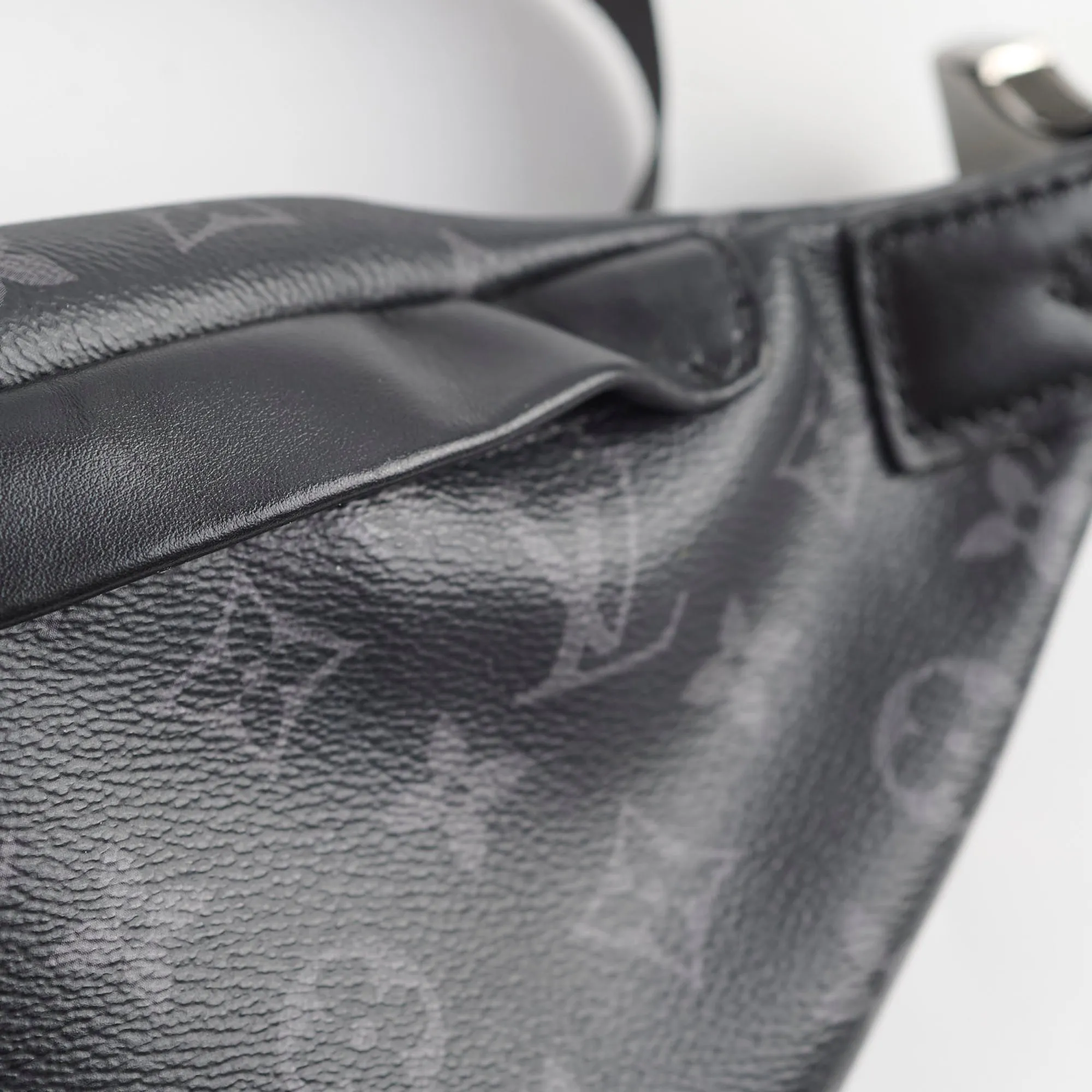 Louis Vuitton Discovery Bumbag PM Monogram Eclipse
