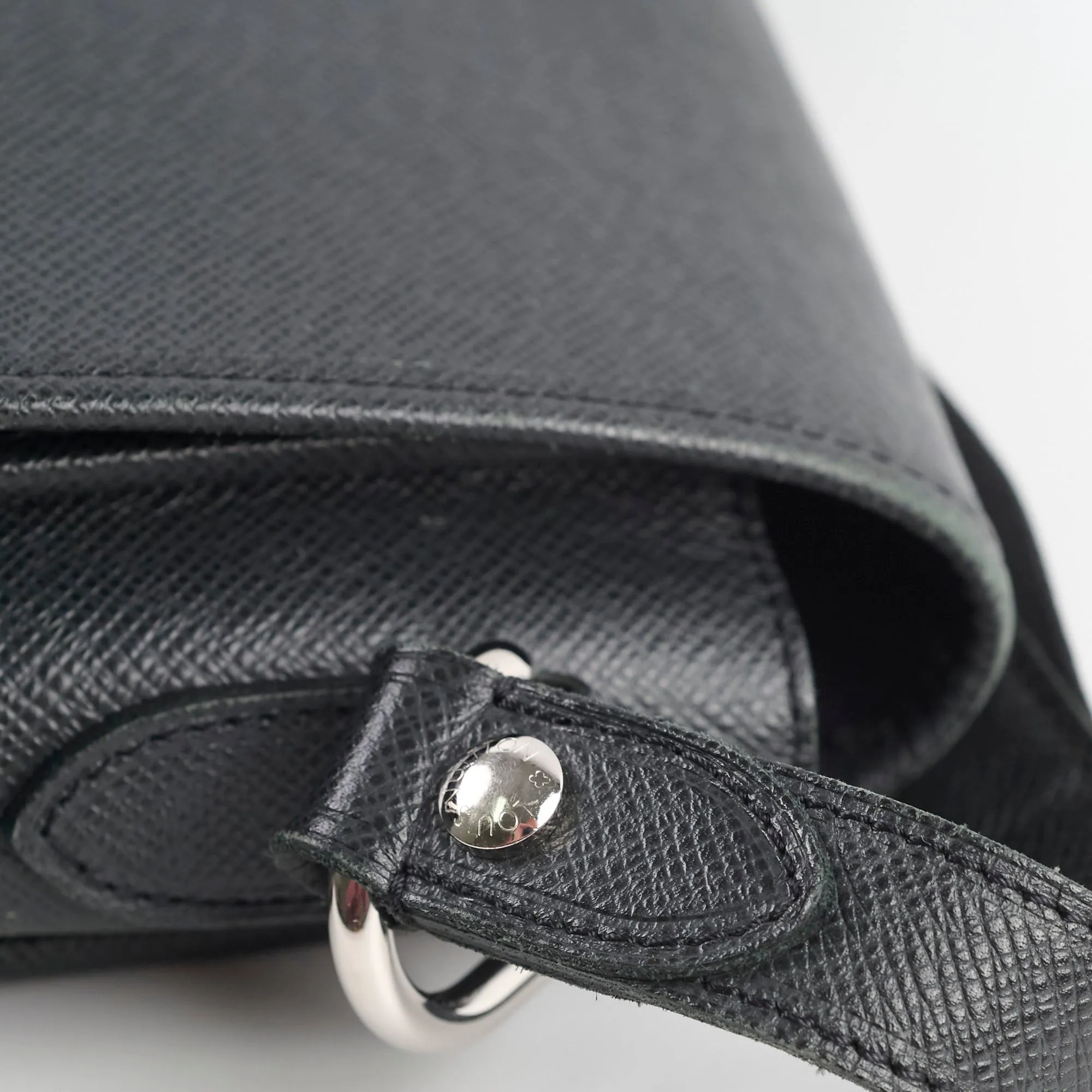 Louis Vuitton Mens Messenger Bag