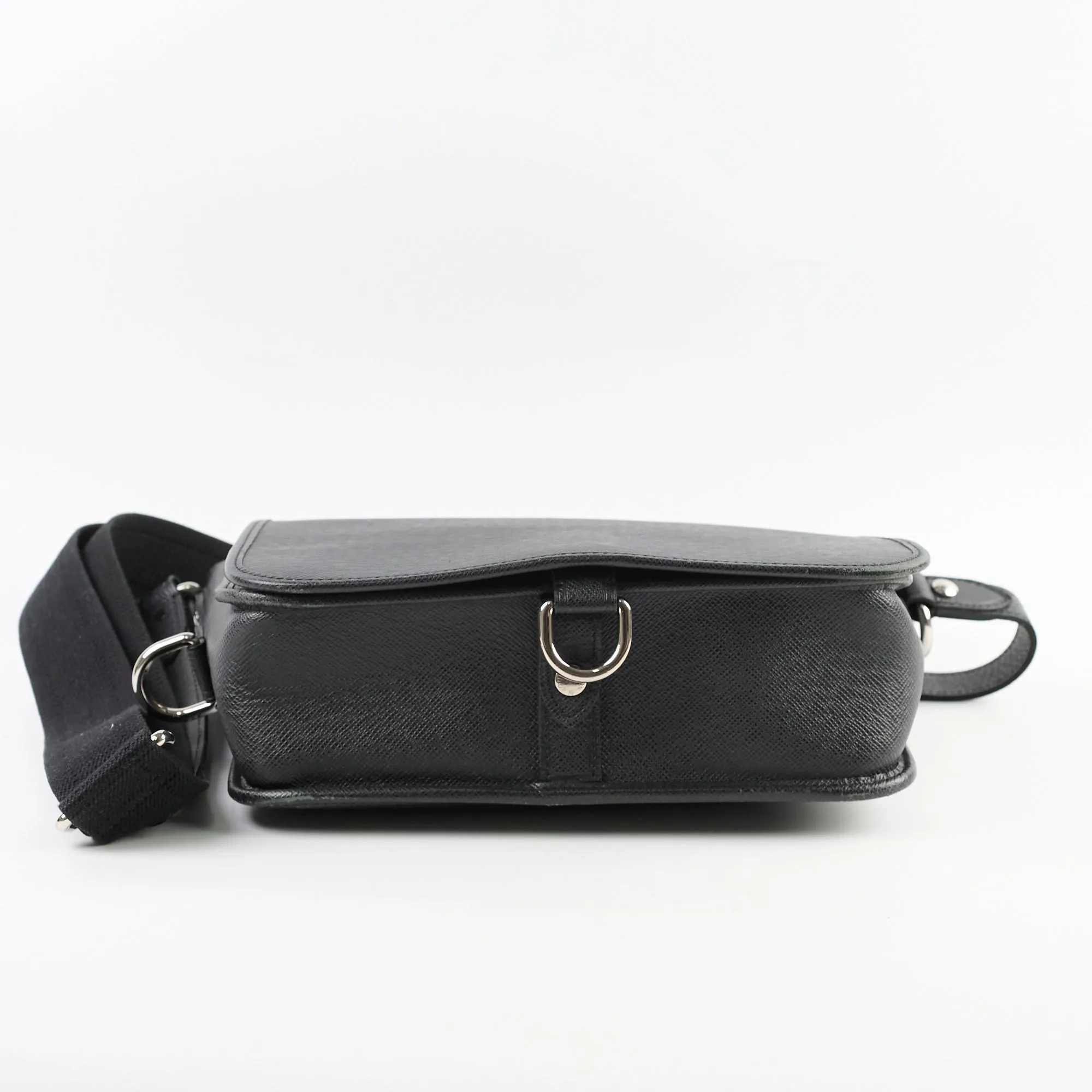 Louis Vuitton Mens Messenger Bag