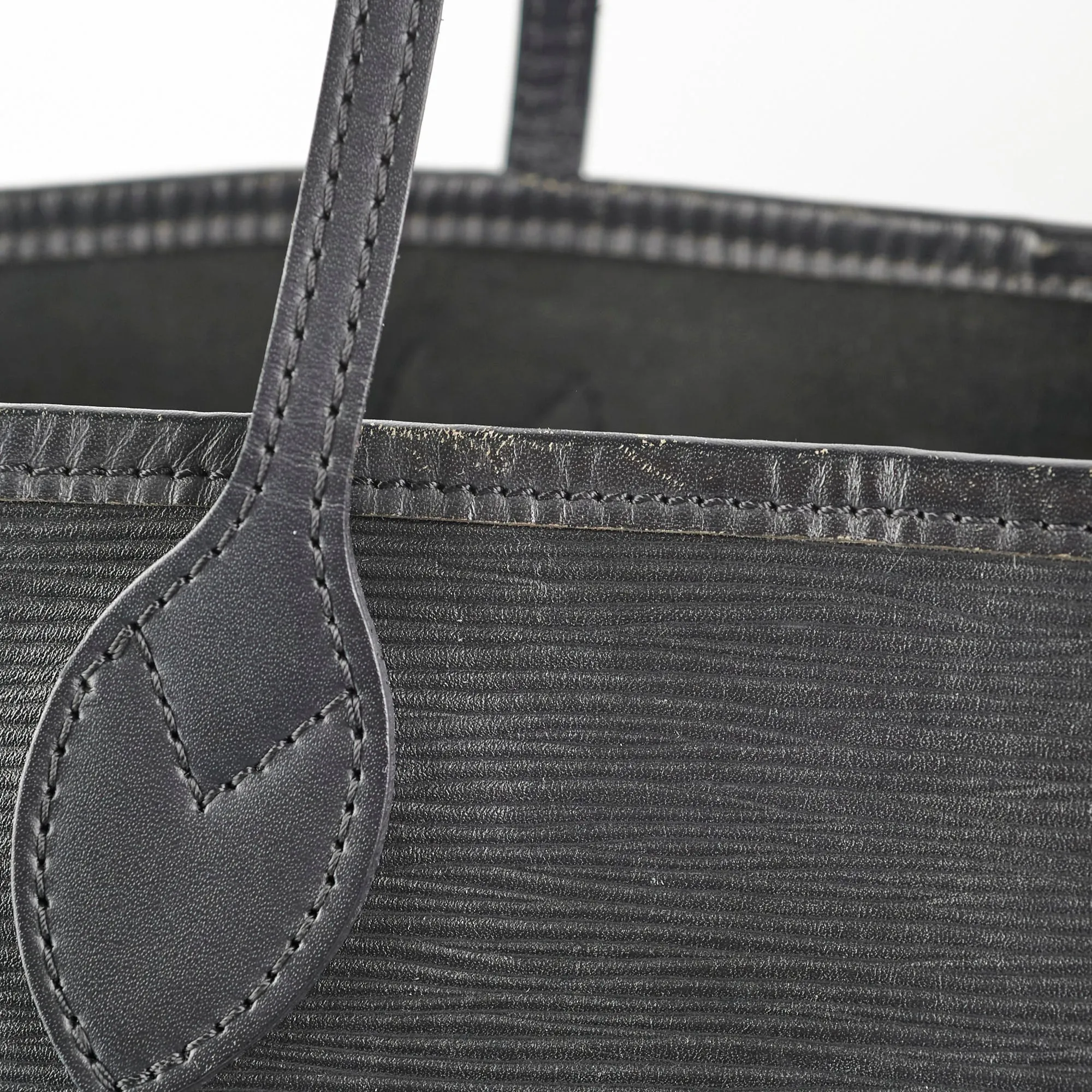 Louis Vuitton Neverfull MM Epi Black