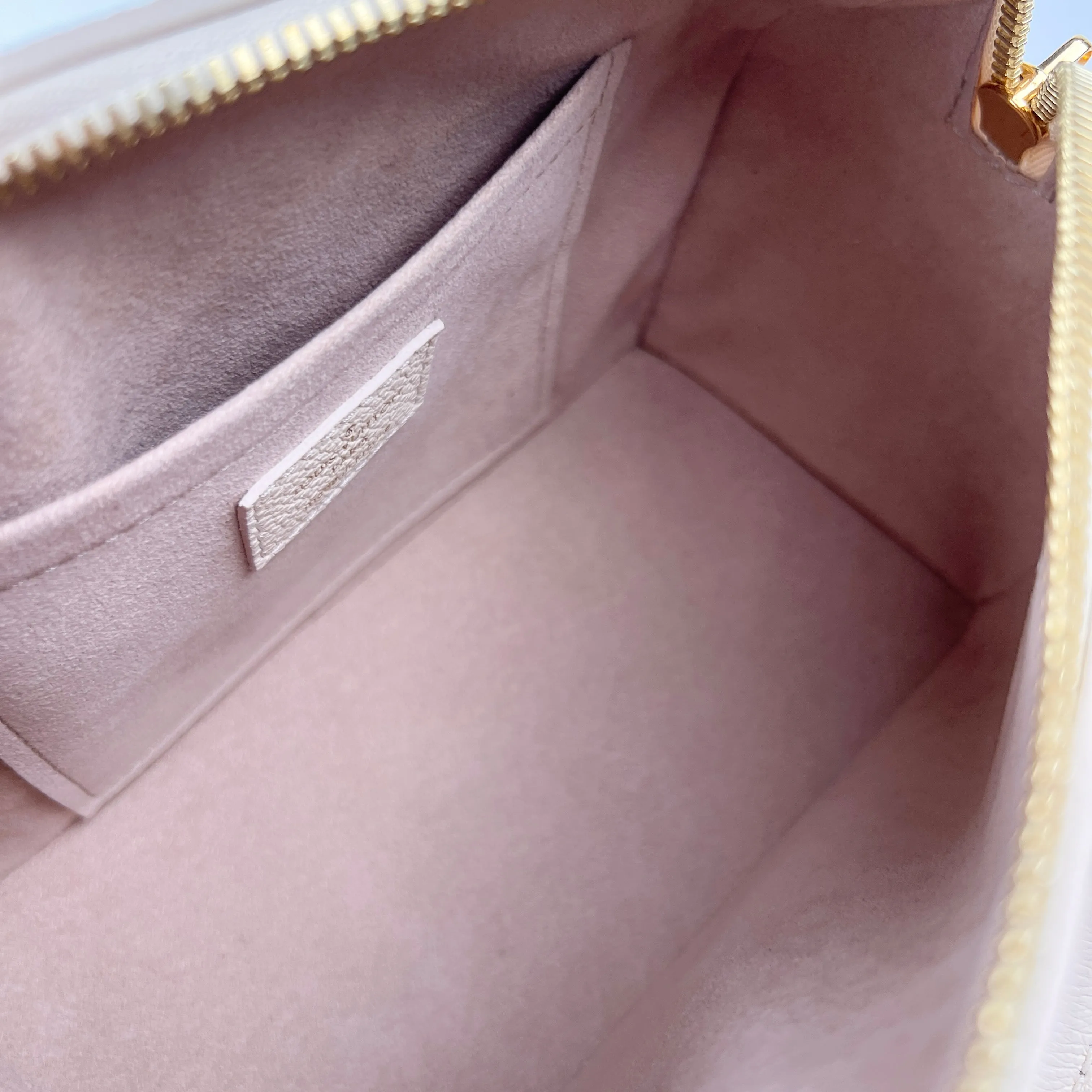 Louis Vuitton Speedy Bandouli???re 20