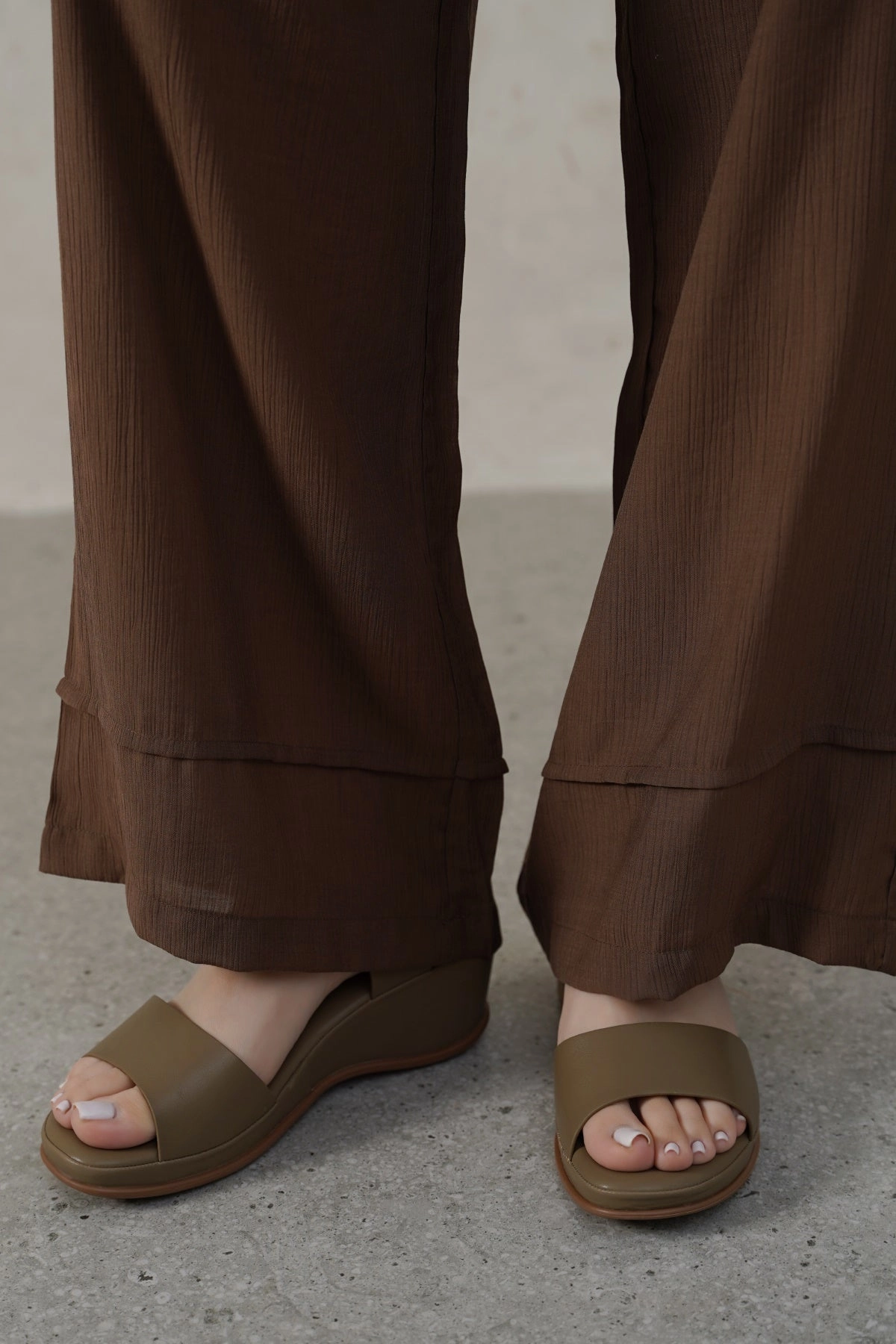 MAMA WEDGE SANDALS