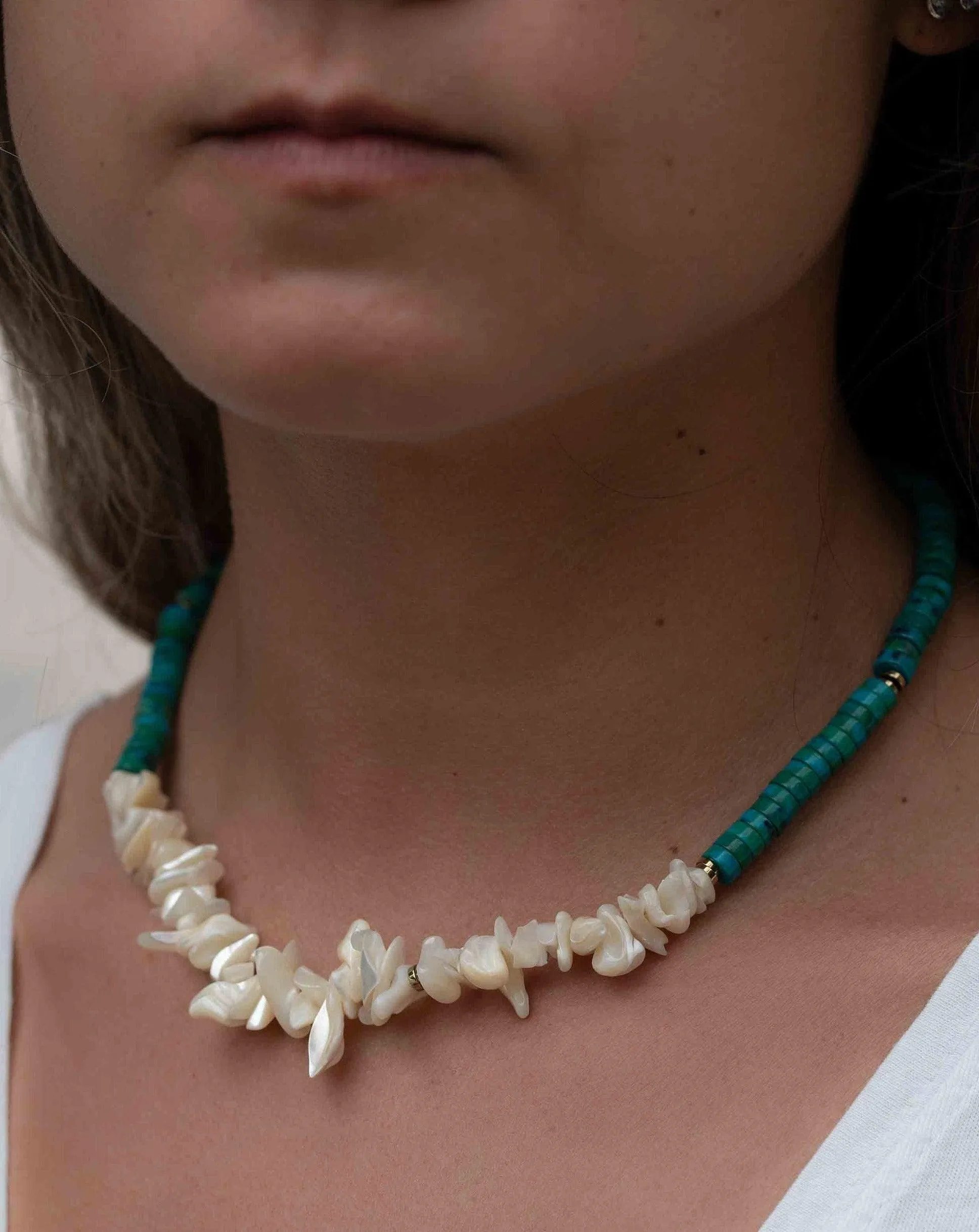 Mother-of-Pearl and Jasper turquoise Choker ~ Sterling Silver 925 or Gold Filled ~ MN102
