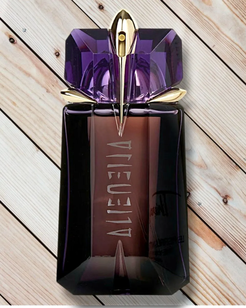 Mugler ALIEN Eau de Parfum floral-perfume-women-glass