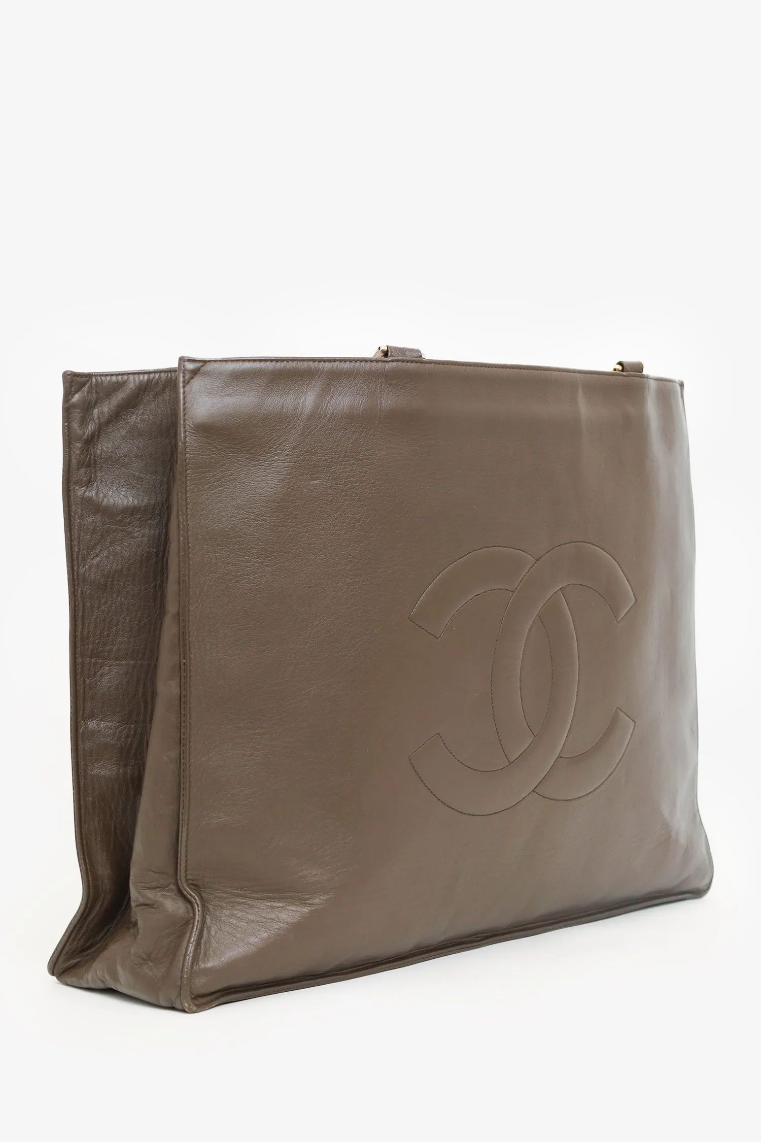 Pre-Loved Chanel? 1994-96 Brown Lambskin CC Chain Tote