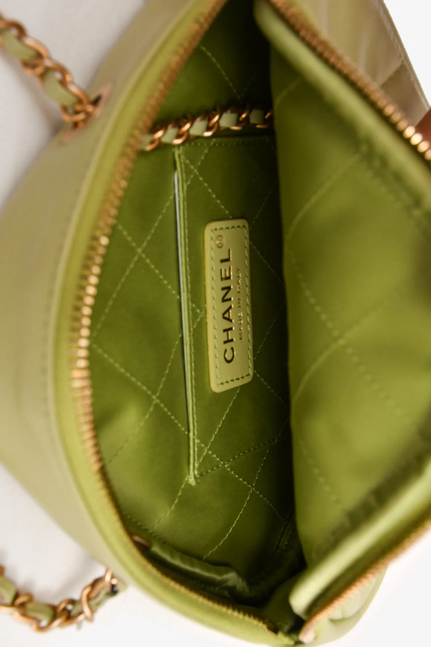 Pre-Loved Chanel? 2019-2020 Green Lambskin Leather Diamond CC Crossbody