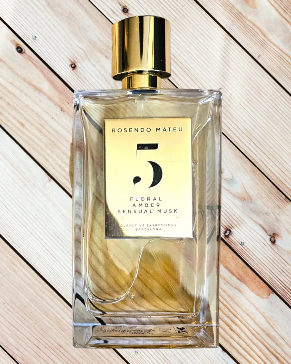 Rosendo Mateu No 5 FLORAL, AMBER, SENSUAL MUSK woody-spice-perfume-for-him