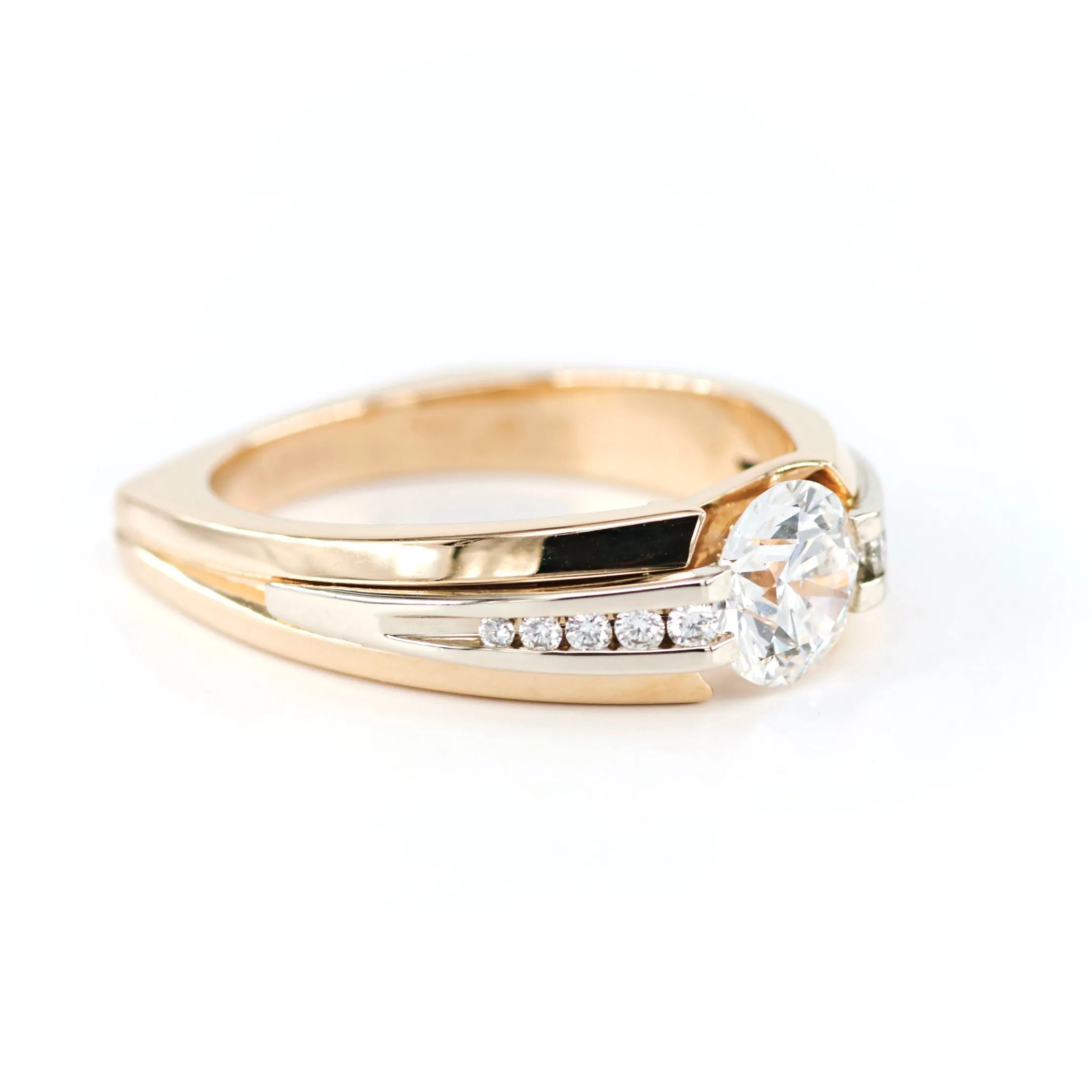 Round Diamond Engagement Ring 4690065
