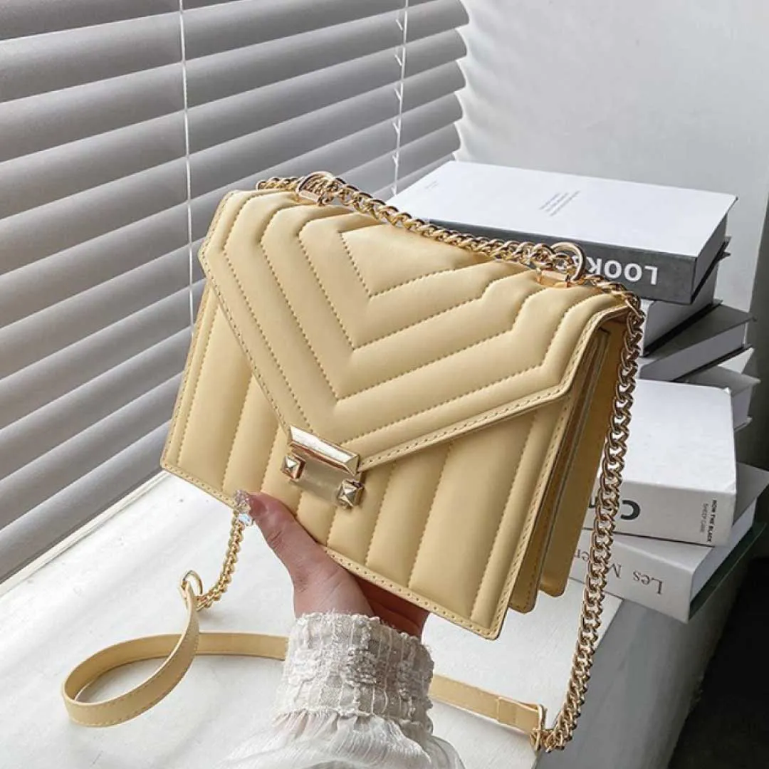 Roxy Shoulder Bag Buy 1 get 1 free wallets