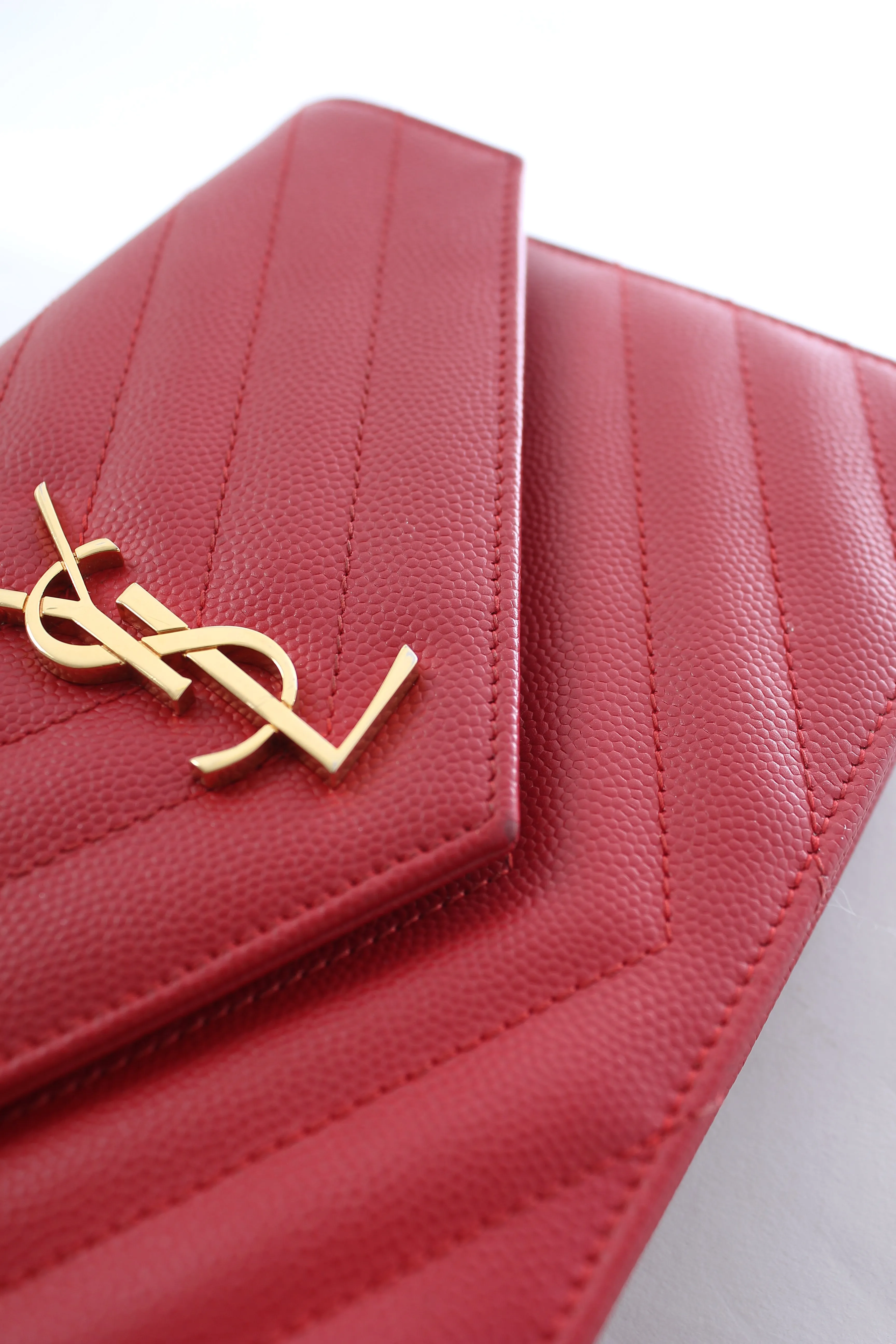 Saint Laurent Cassandre Matelass?? Grain De Poudre Leather Chain Wallet Bag