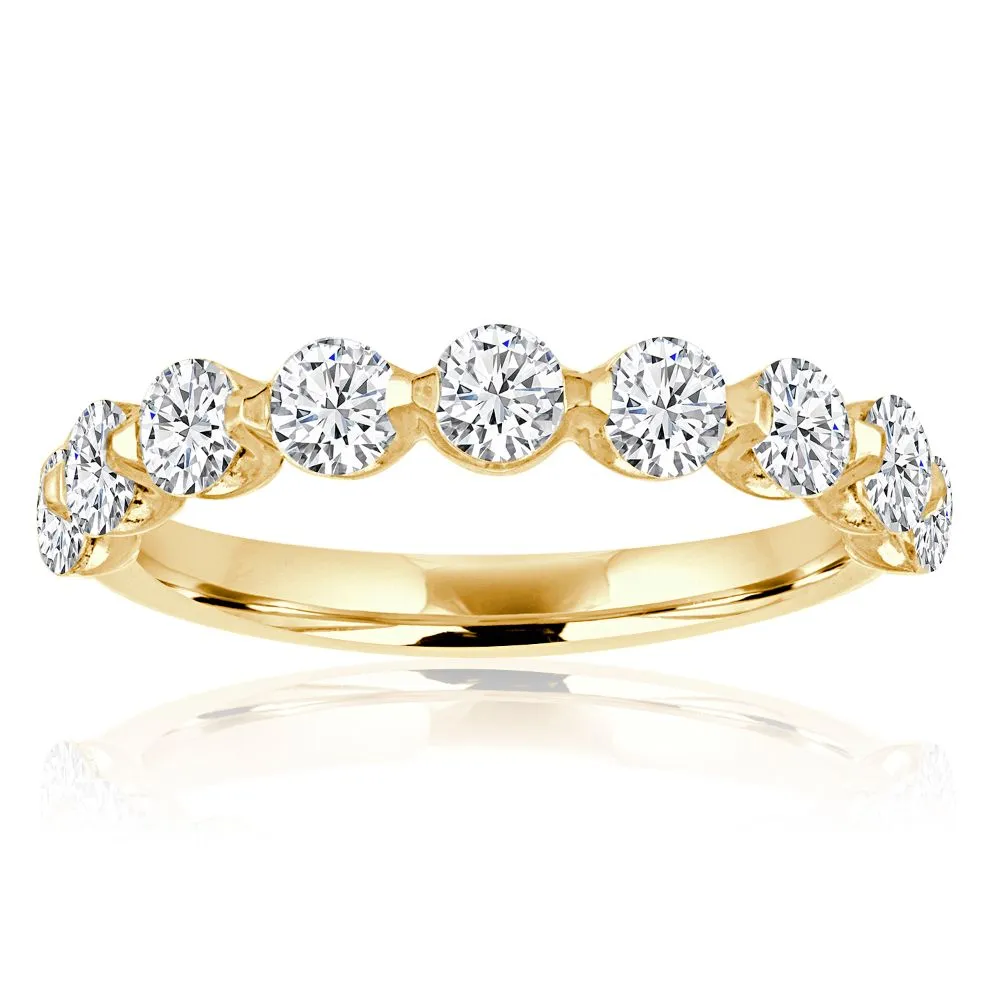 Single Shared Prong Diamond Wedding Band 