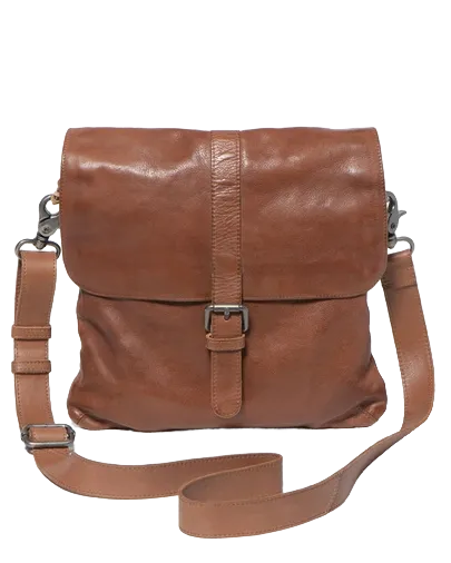 STITCH & HIDE WASHED LEATHER BERLIN REPORTER/SHOULDER BAG SADDLE BROWN -                                                                                             REE WALLET POUCH