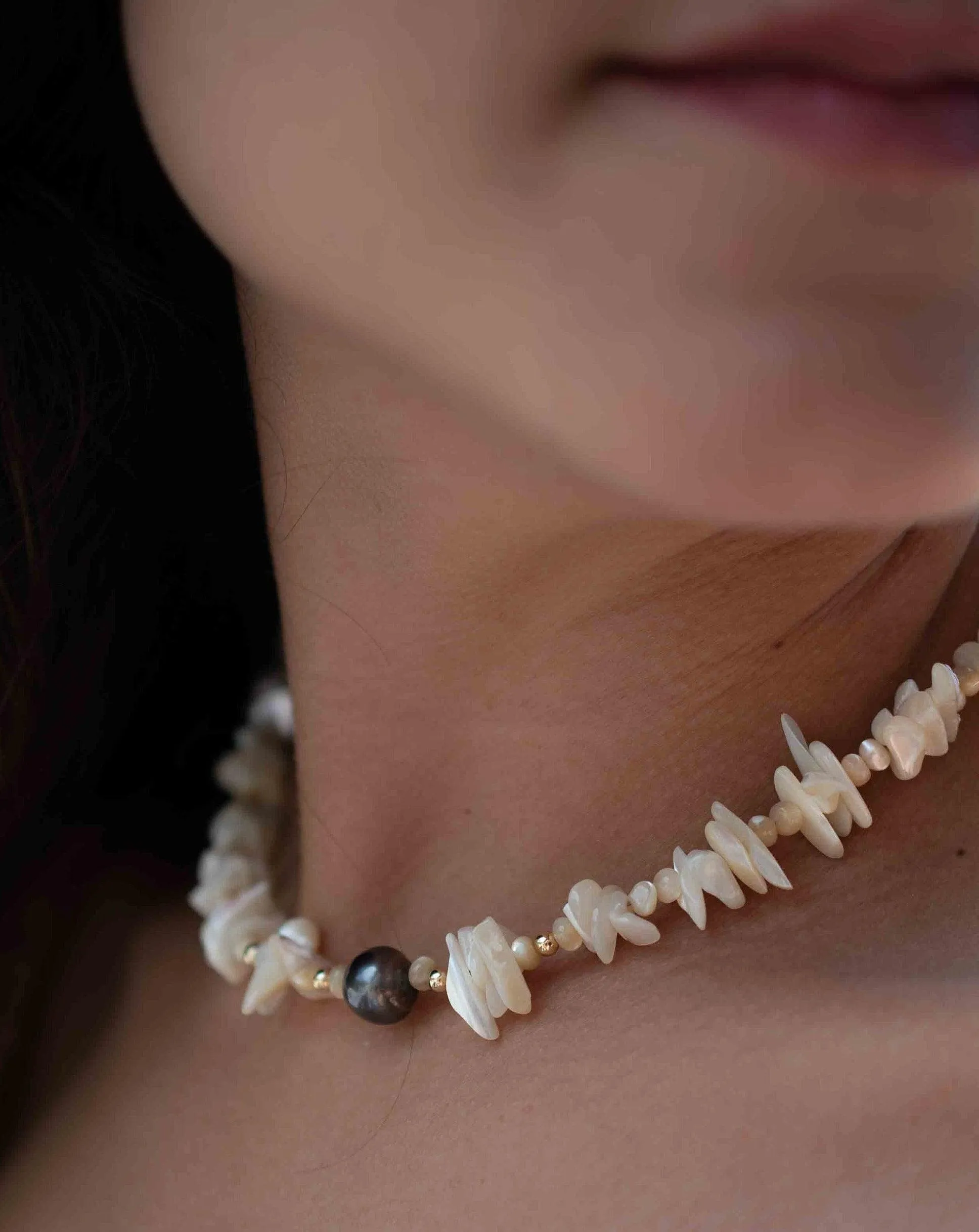Tahitian Pearl & Mother-of-Pearl Choker ~ Sterling Silver 925 or Gold Filled~ Choker ~ MN065