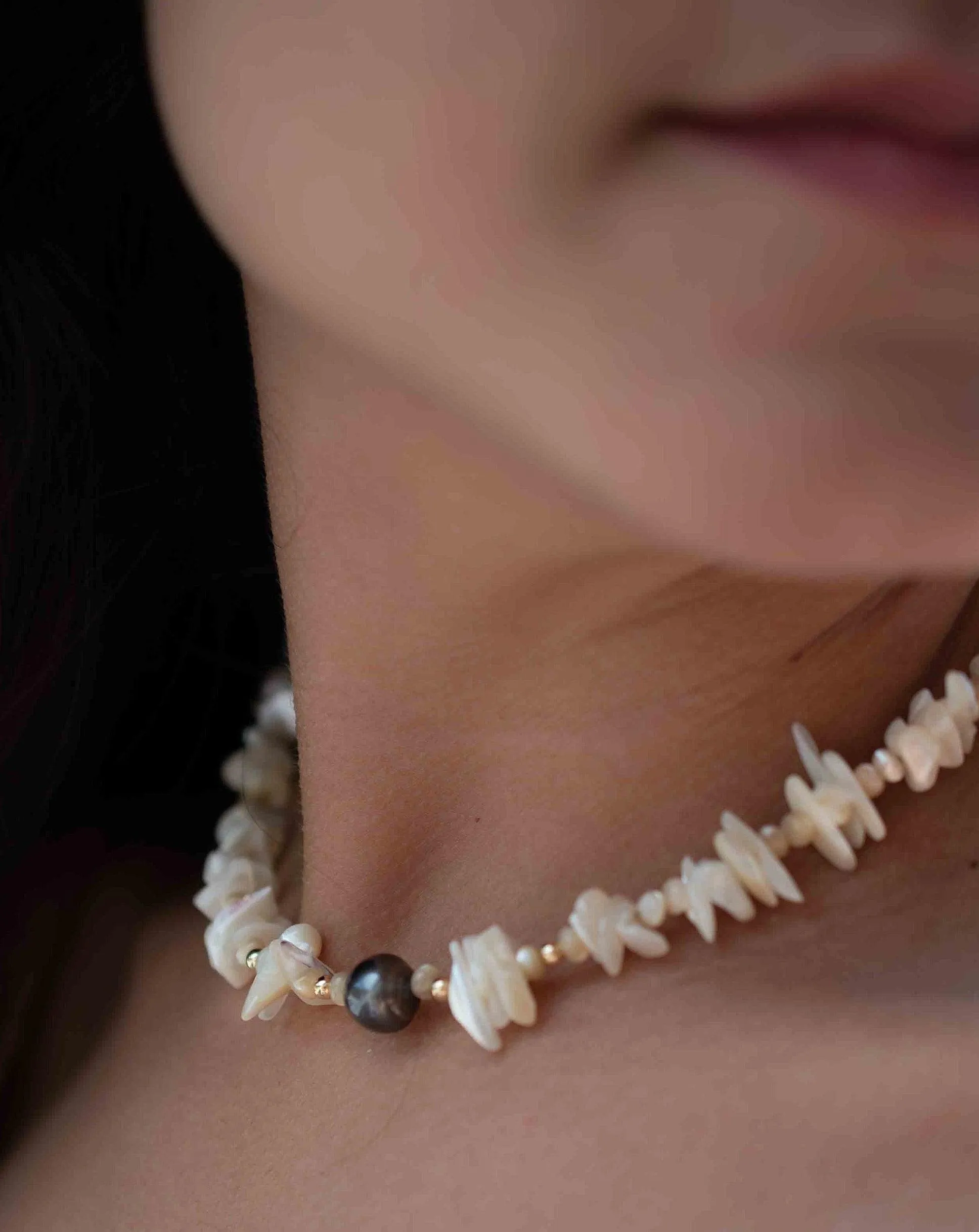 Tahitian Pearl & Mother-of-Pearl Choker ~ Sterling Silver 925 or Gold Filled~ Choker ~ MN065
