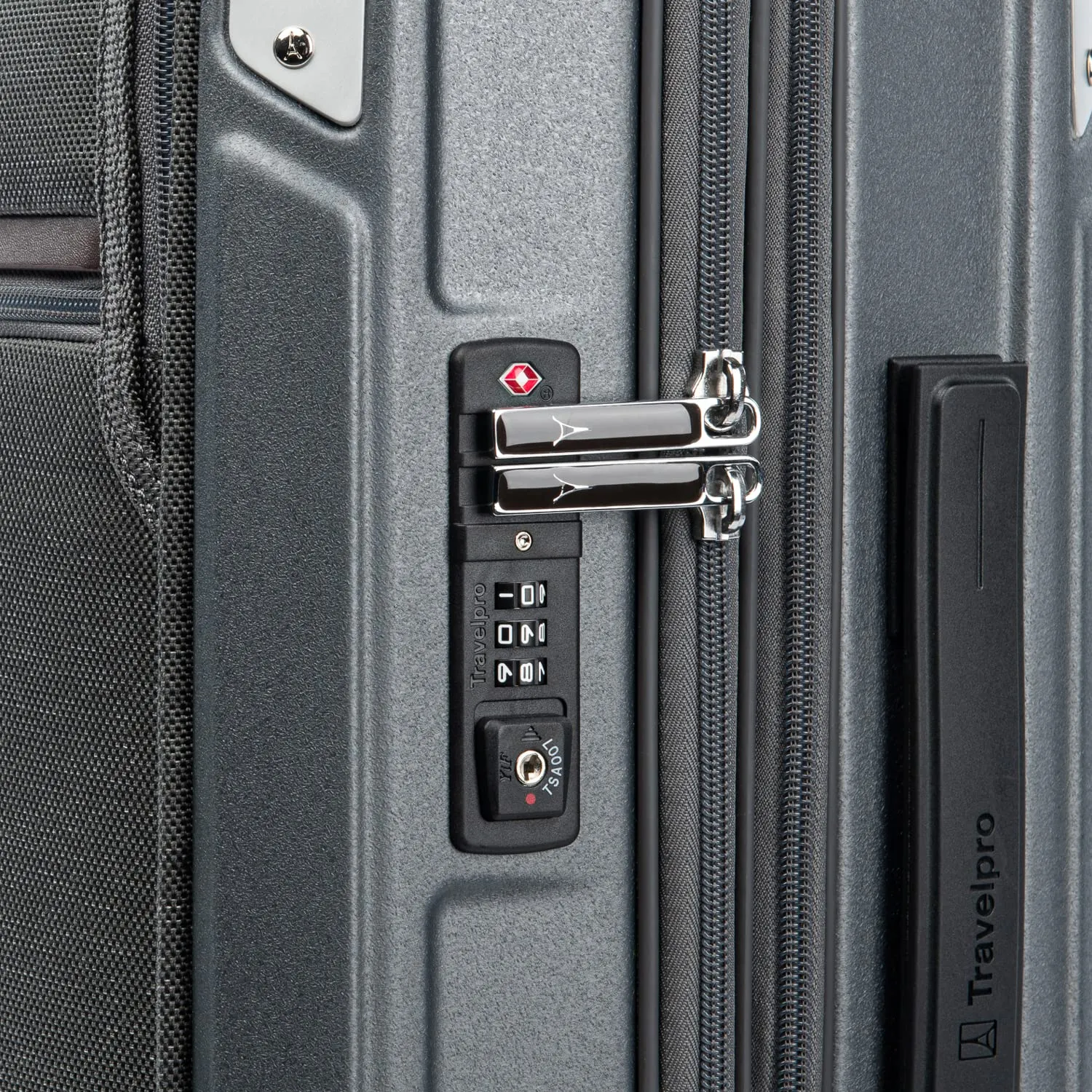 Travelpro Platinum Elite Valise Rigide Expandable avec Roues Spinner et Verrou TSA, Coque Dure en Polycarbonate, Poche pour Ordinateur Portable, Format Cabine 20 Pouces, Travelpro