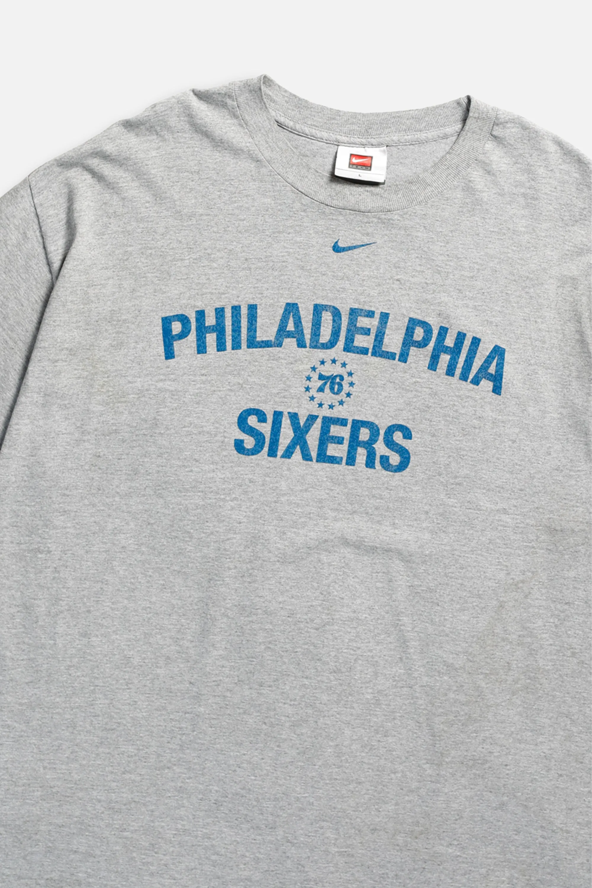 Vintage Philadelphia 76ers NBA Tee - L