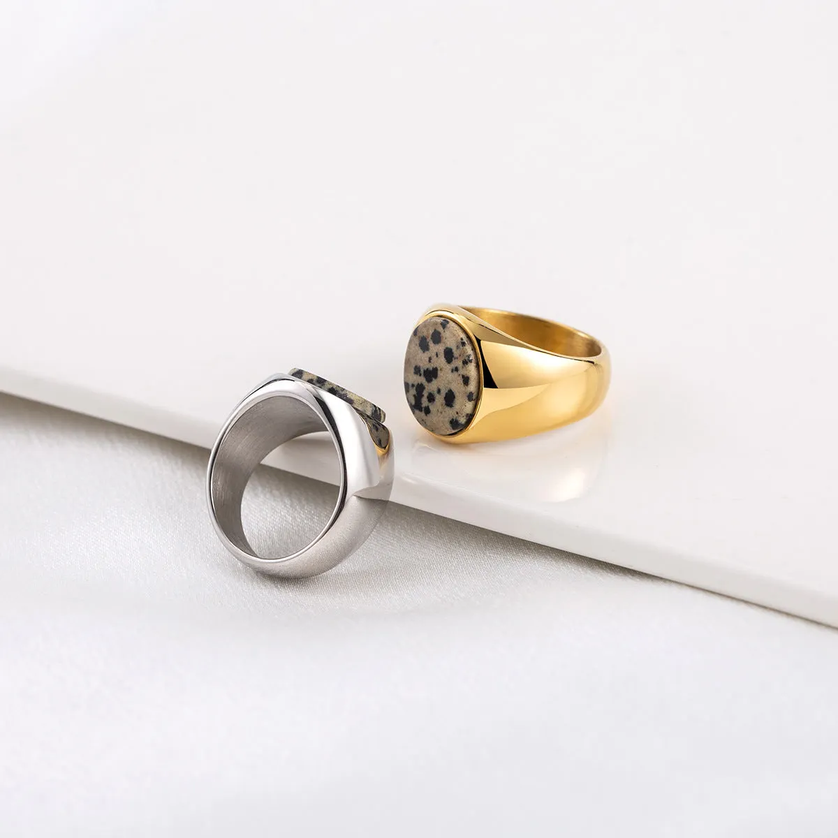 Wholesale Artistic Fashion Titanium Steel 18K Gold Spotted Stone Ring