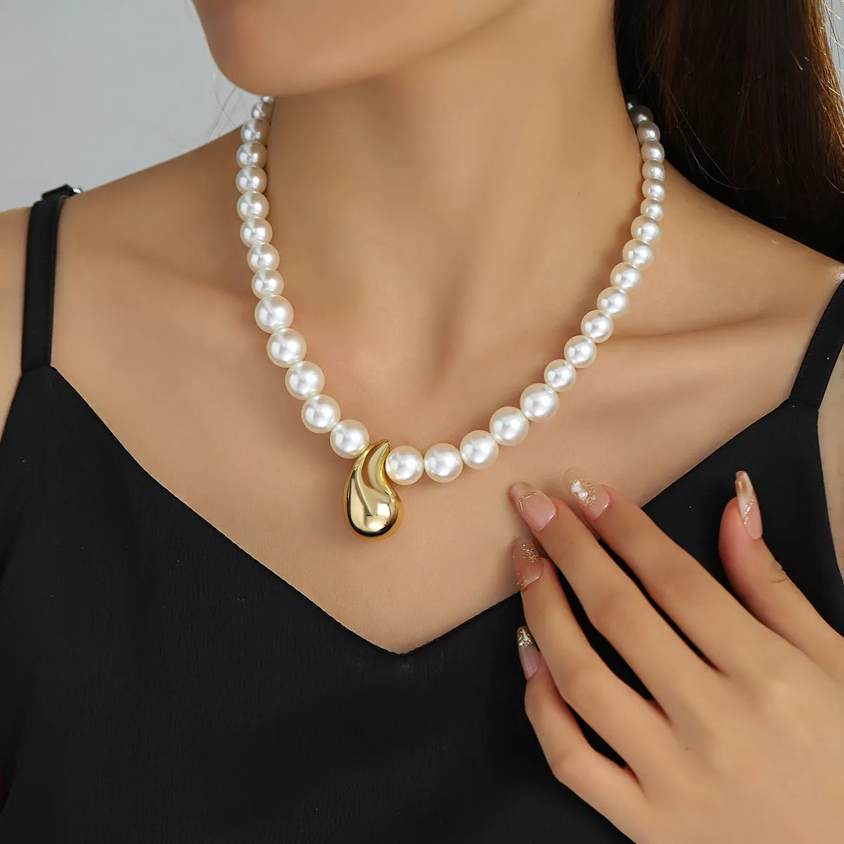 Wholesale new drop-shaped round pearl acrylic necklace ladies simple fashion adjustable sweater chain light_wish_jewels