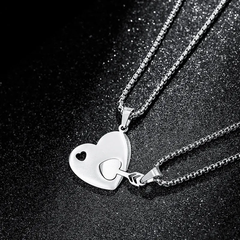 Wholesale One Arrow Through The Heart Love Stitching Fashion Niche Design Can Be Engraved Couple Necklaces