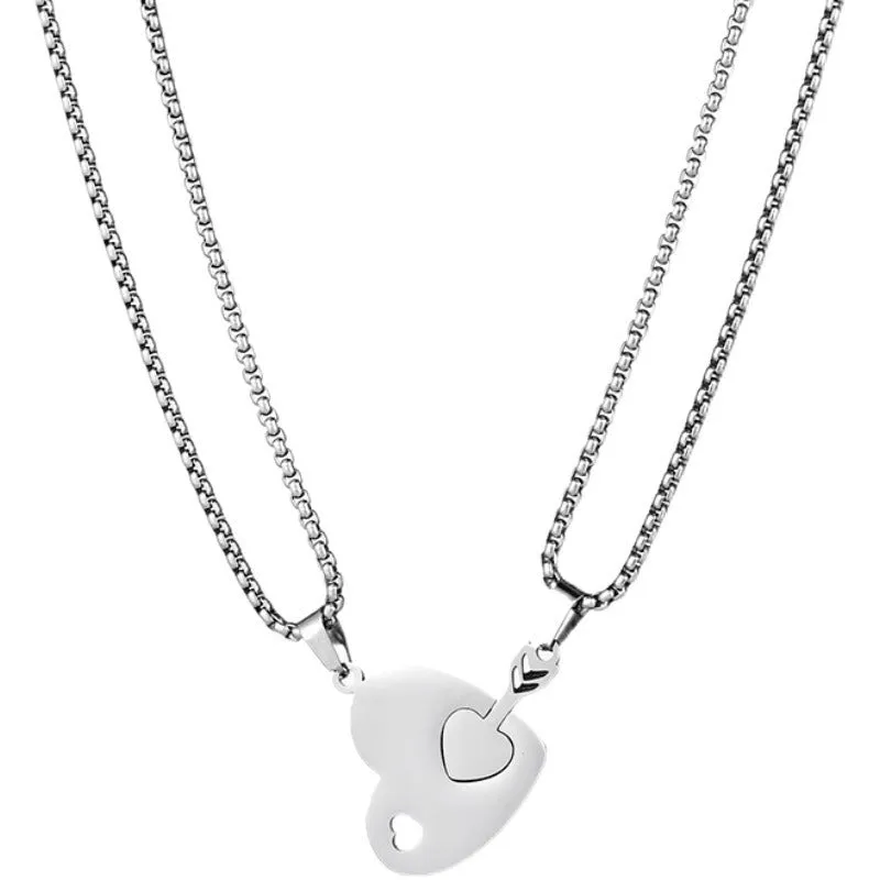 Wholesale One Arrow Through The Heart Love Stitching Fashion Niche Design Can Be Engraved Couple Necklaces