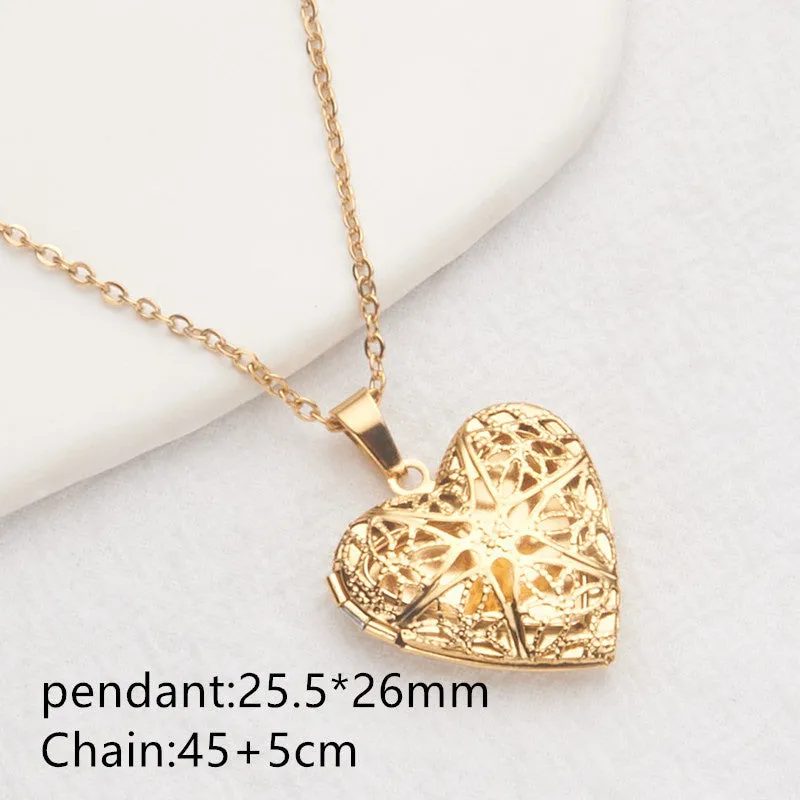 Wholesale Stainless Steel Necklace Gold Heart Pattern Frame Box Pendant O-Chain