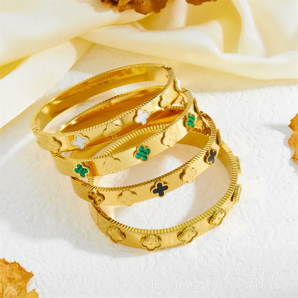 Wholesale  Titanium Steel Gold-plated Flower Bracelet light_wish_jewels