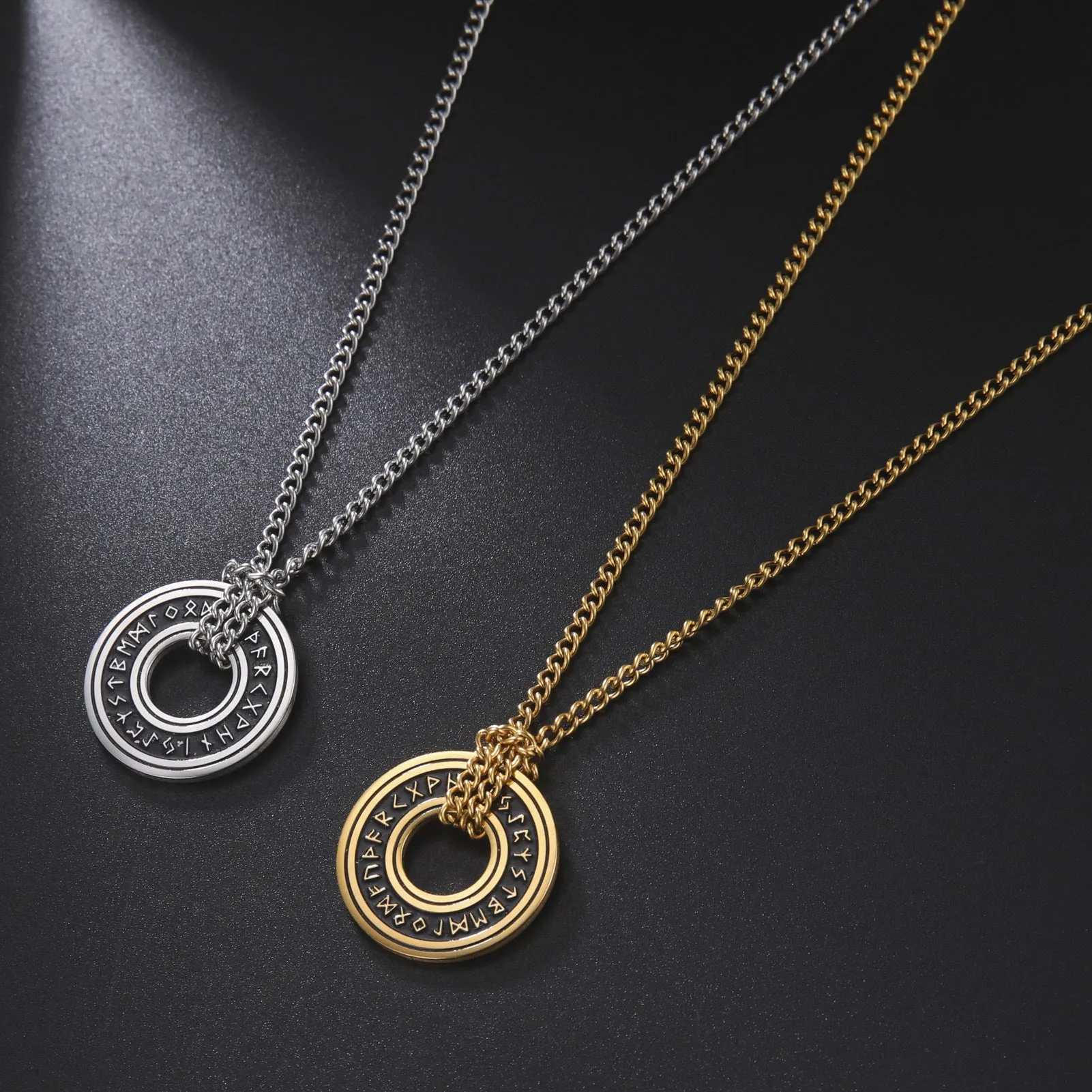 Wholesale Vintage Viking Circle Pendant Stainless Steel Men's Necklace light_wish_jewels