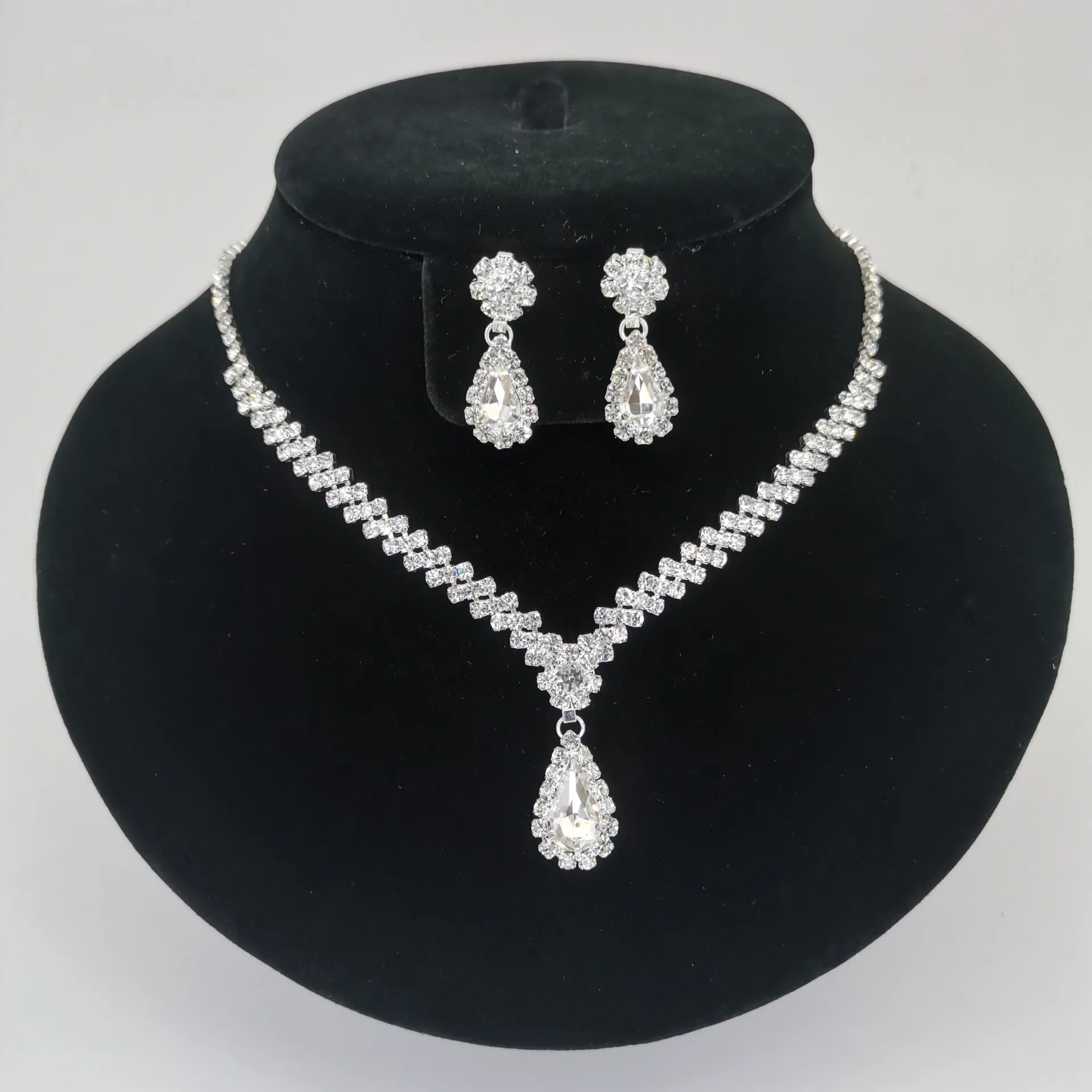 Wholesale Wedding Bride Rhinestone Earrings