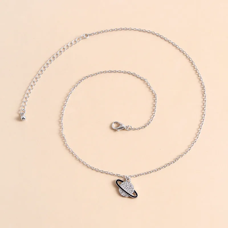 Wholesale Zinc Alloy Saturn Diamond Pendant Necklace