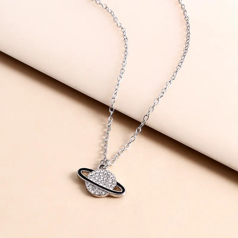 Wholesale Zinc Alloy Saturn Diamond Pendant Necklace