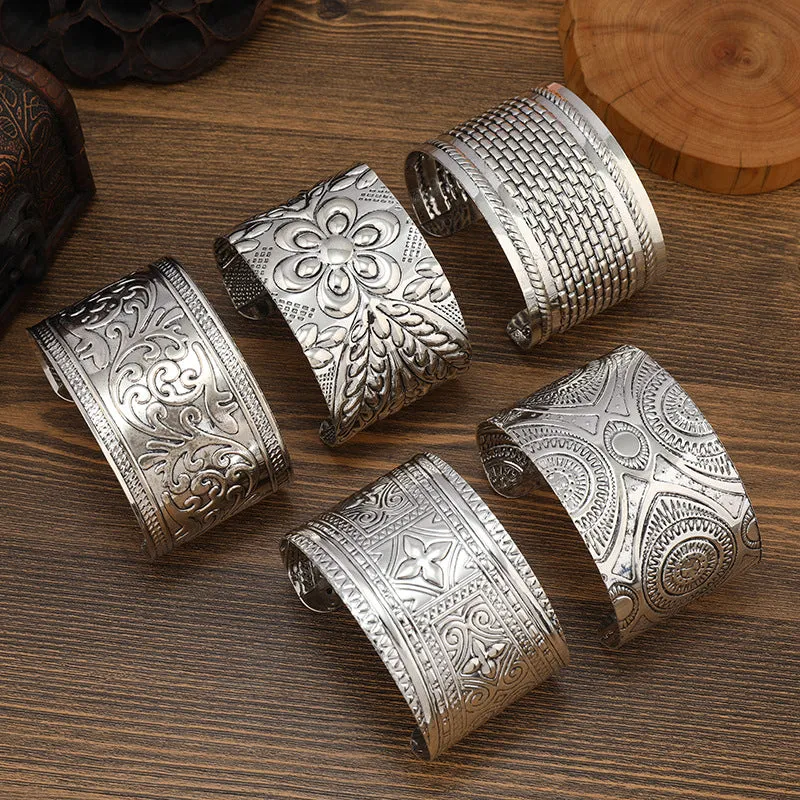 WholesaleCarved Pattern Bohemian Bracelet light_wish_jewels