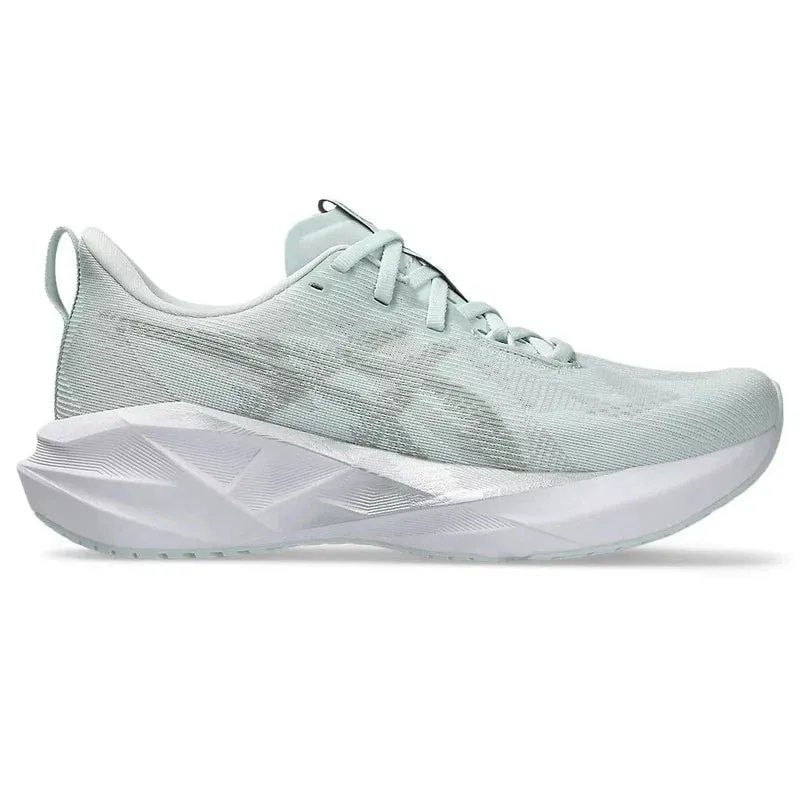 Vêtements Asics Novablast 5 pour Femme